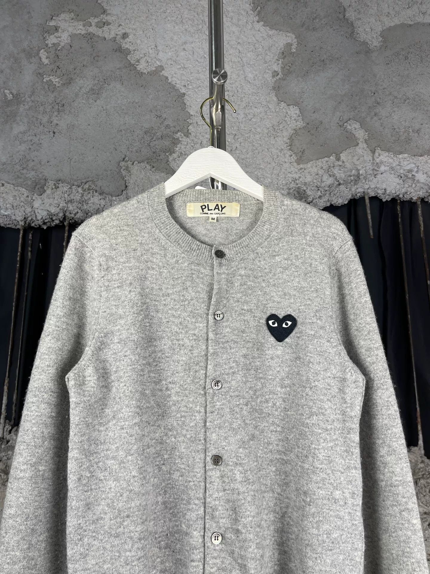 Comme des Garcons Comme des Garçons Play Gray Wool Cardigan M Size US M / EU 48-50 / 2 - 4 Thumbnail
