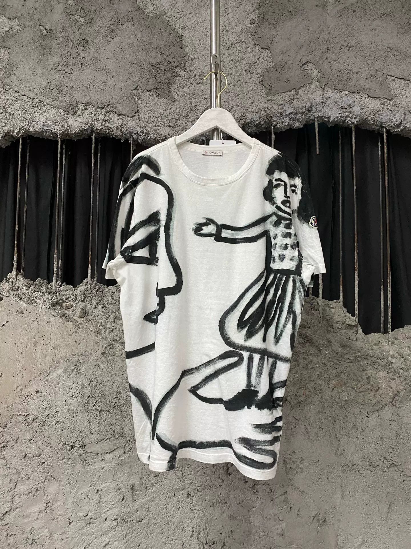 Moncler Moncler Graffiti Graphic T-Shirt Size M Size US M / EU 48-50 / 2 - 2 Thumbnail