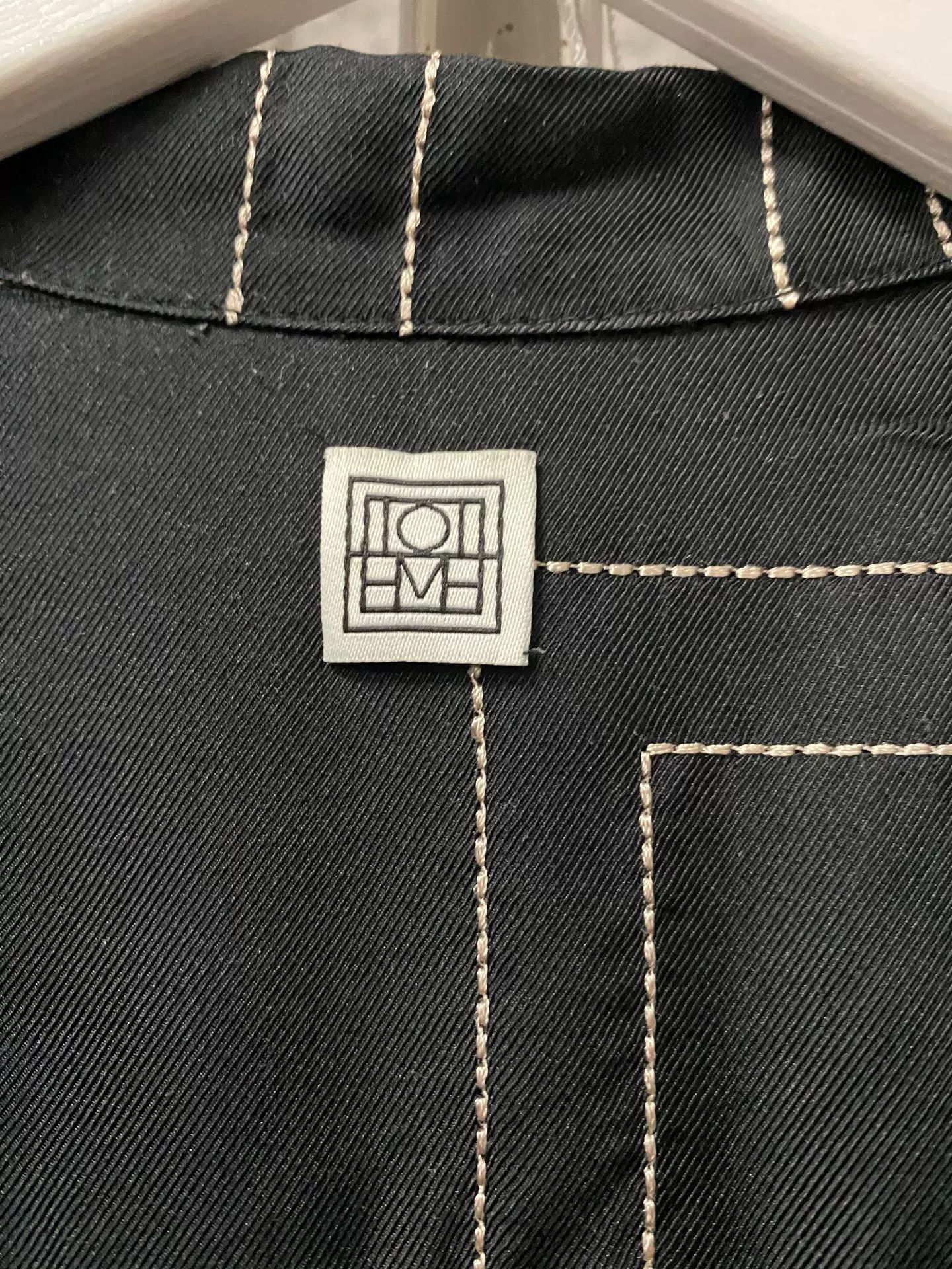 Toteme Toteme Monogram Silk Button Up Shirt Size 34 Size XXS / US 00 / IT 34 - 6 Thumbnail