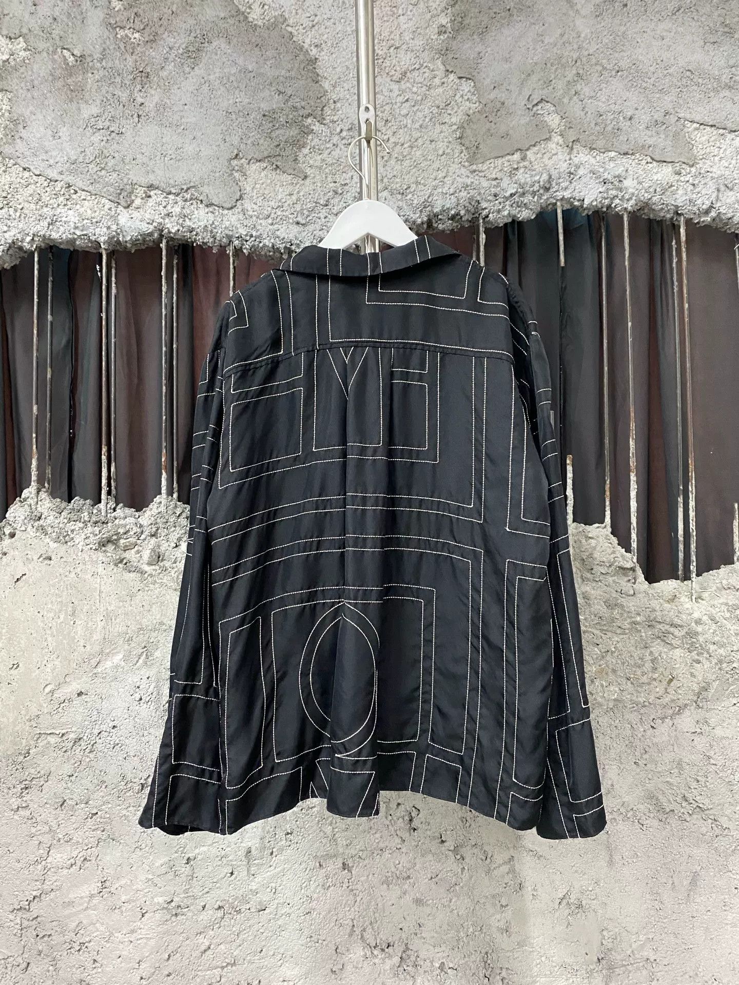 Toteme Toteme Monogram Silk Button Up Shirt Size 34 Size XXS / US 00 / IT 34 - 3 Thumbnail