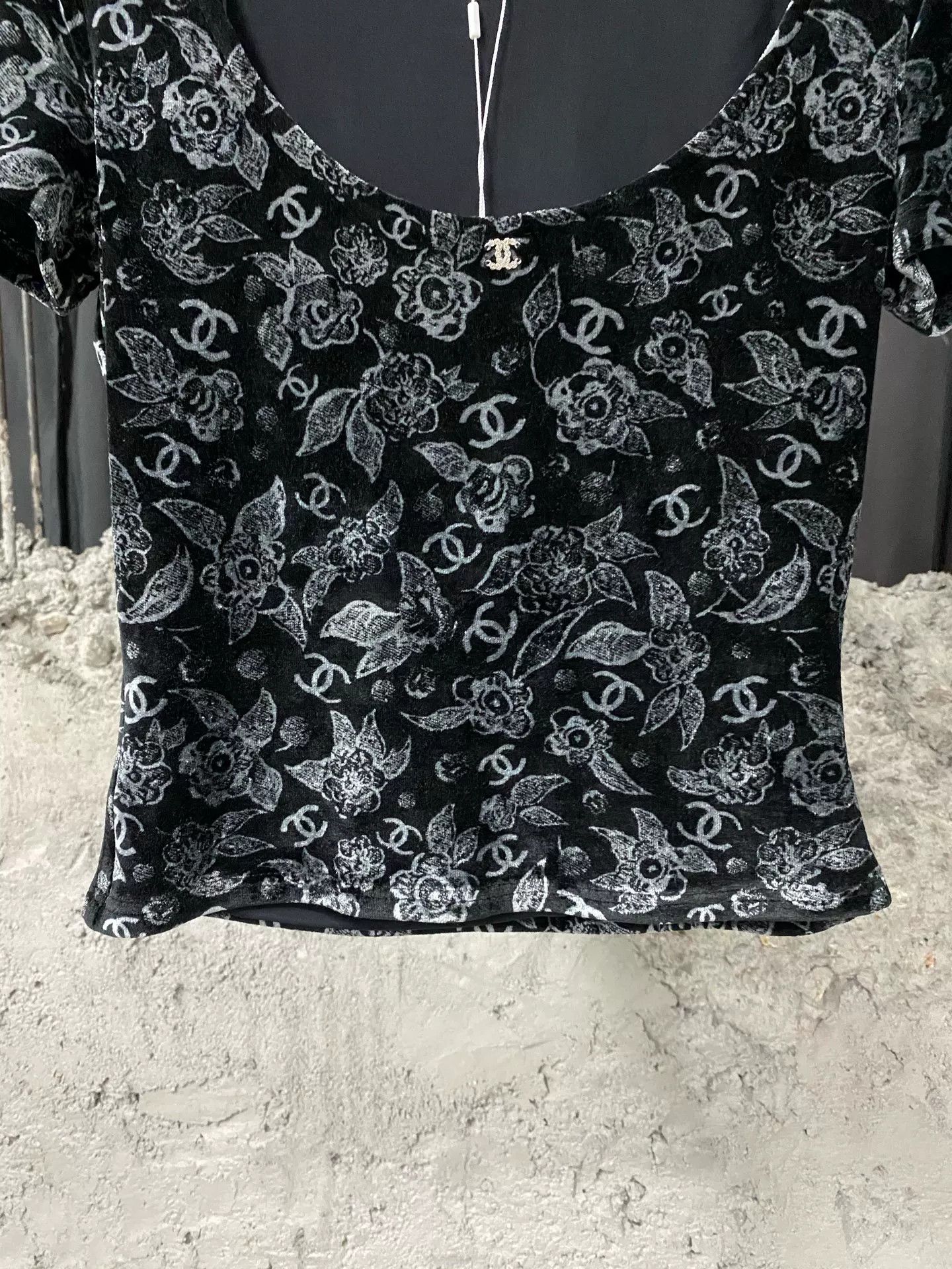 Chanel Chanel Velvet Logo Short Sleeve Top Size 34 Size XS / US 0-2 / IT 36-38 - 5 Thumbnail