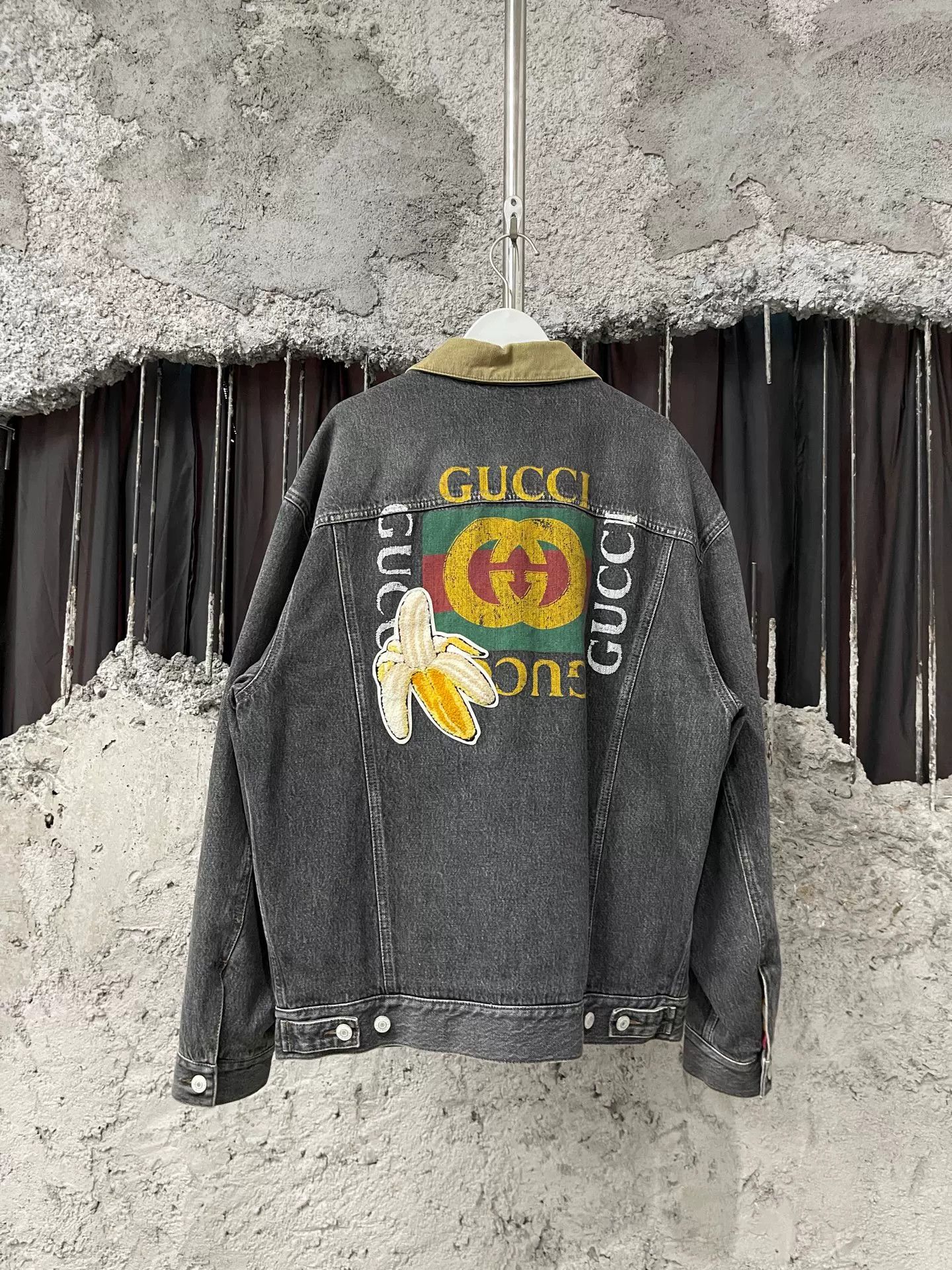 Gucci Gucci Banana Patch Denim Jacket Size 44 Size US S / EU 44-46 / 1 - 3 Thumbnail