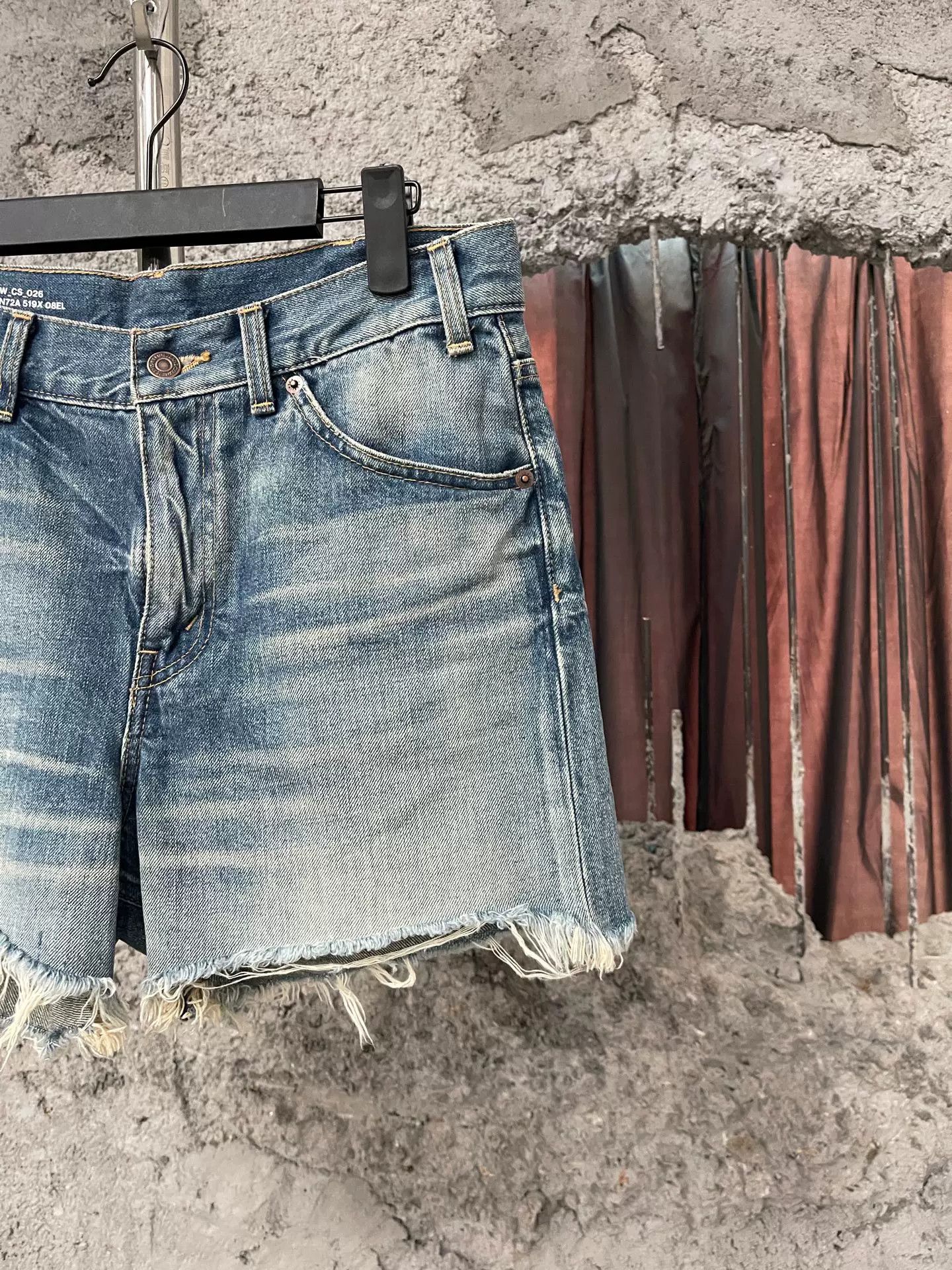 Celine CELINE Distressed Denim Shorts Size 25 Size 25" / US 0 / IT 36 - 5 Thumbnail
