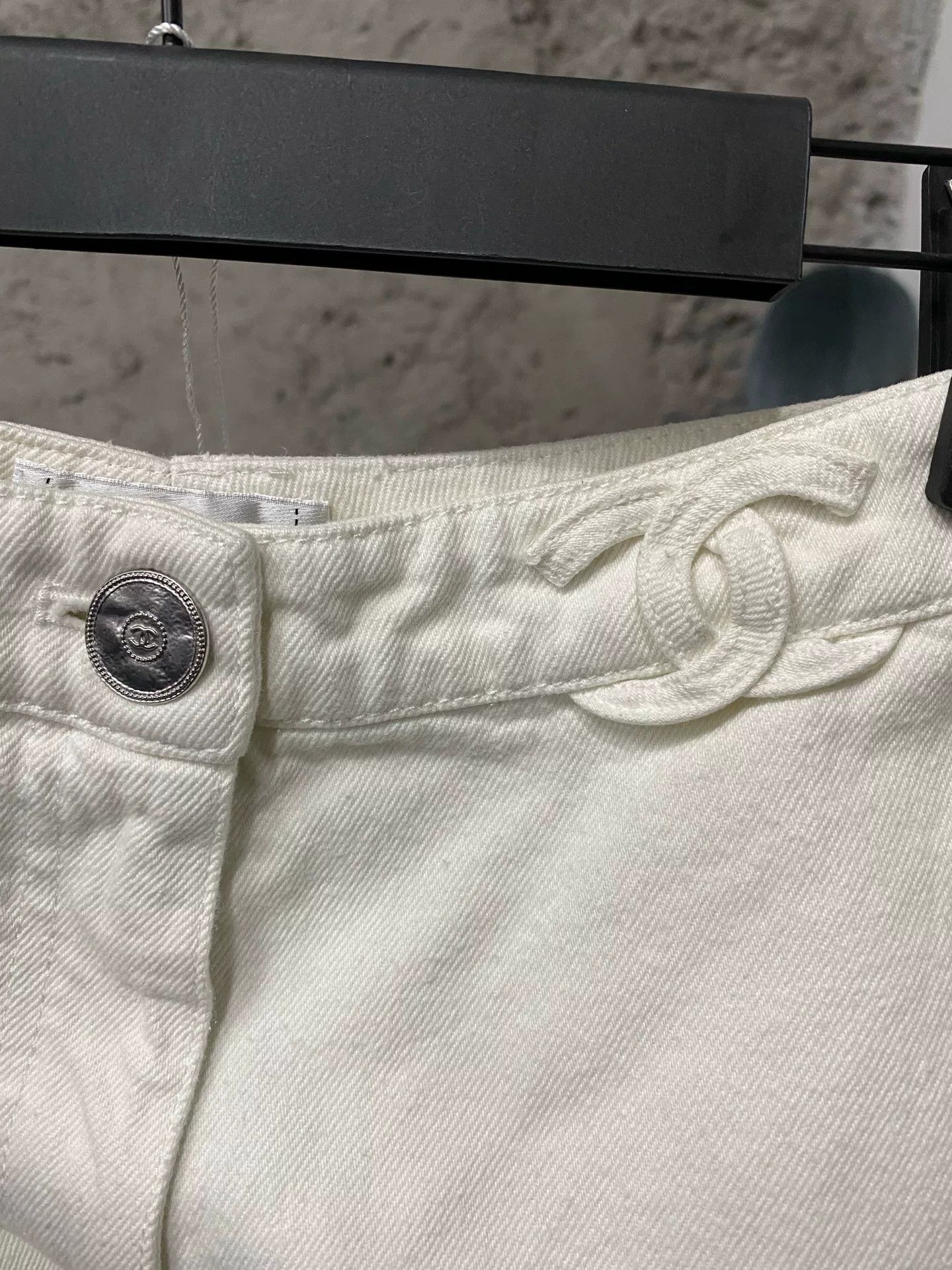 Chanel Chanel White Denim Jeans Size 34 Size 25" / US 0 / IT 36 - 6 Thumbnail