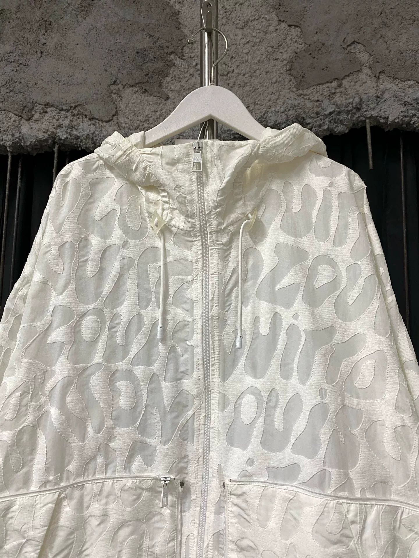 Louis Vuitton Louis Vuitton Monogram Light Jacket Size M Size US M / EU 48-50 / 2 - 4 Thumbnail