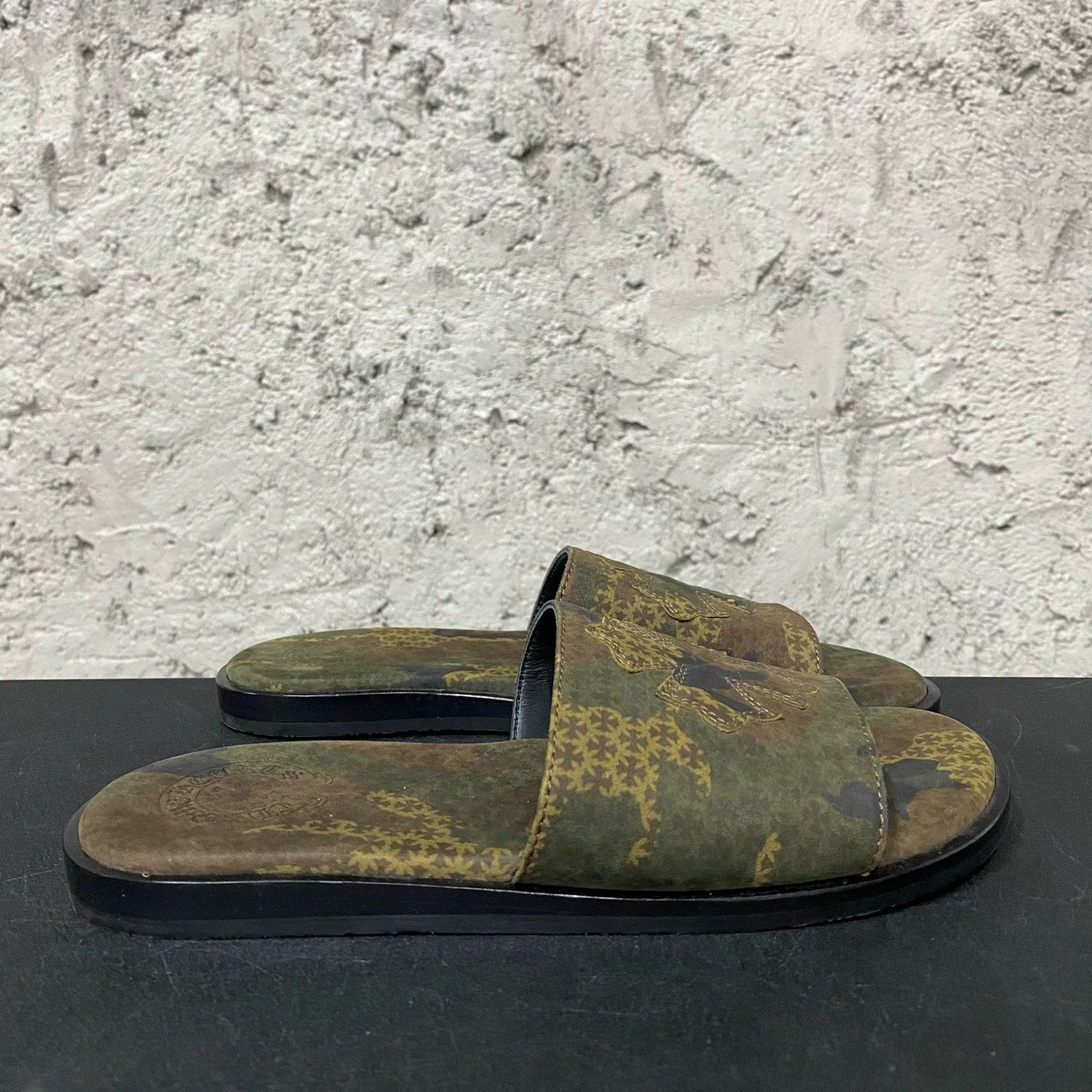 Chrome Hearts Chrome Hearts Camo Logo Slides Size 37 Size US 7 / IT 37 - 2 Thumbnail