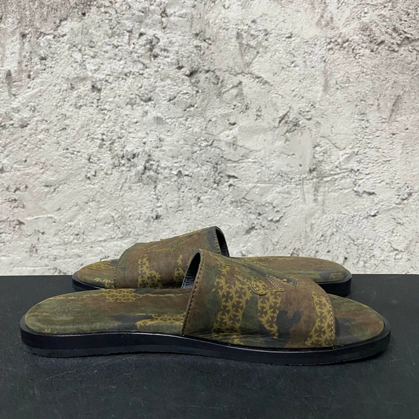Chrome Hearts Chrome Hearts Camo Logo Slides Size 37 Size US 7 / IT 37 - 5 Thumbnail