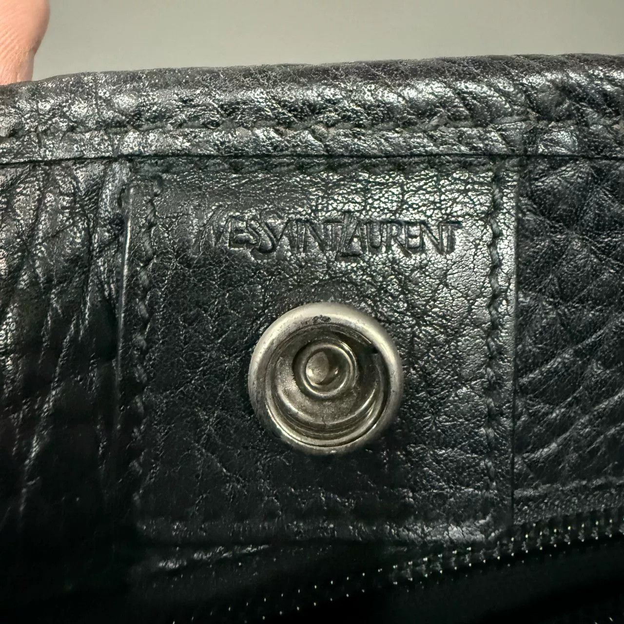 Yves Saint Laurent Yves Saint Laurent Leather Logo Crossbody Bag Size ONE SIZE - 8 Thumbnail