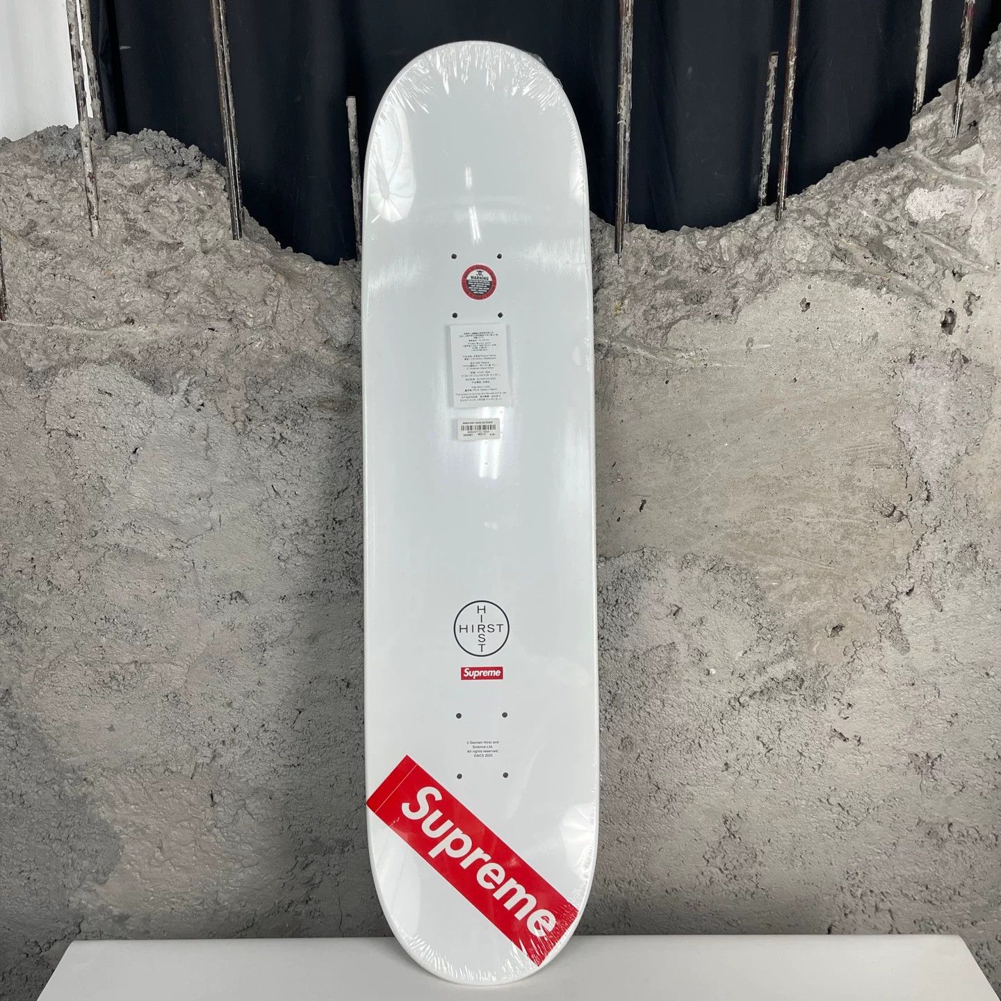 Supreme Supreme x Damien Hirst Shark Skateboard Deck Size ONE SIZE - 2 Thumbnail