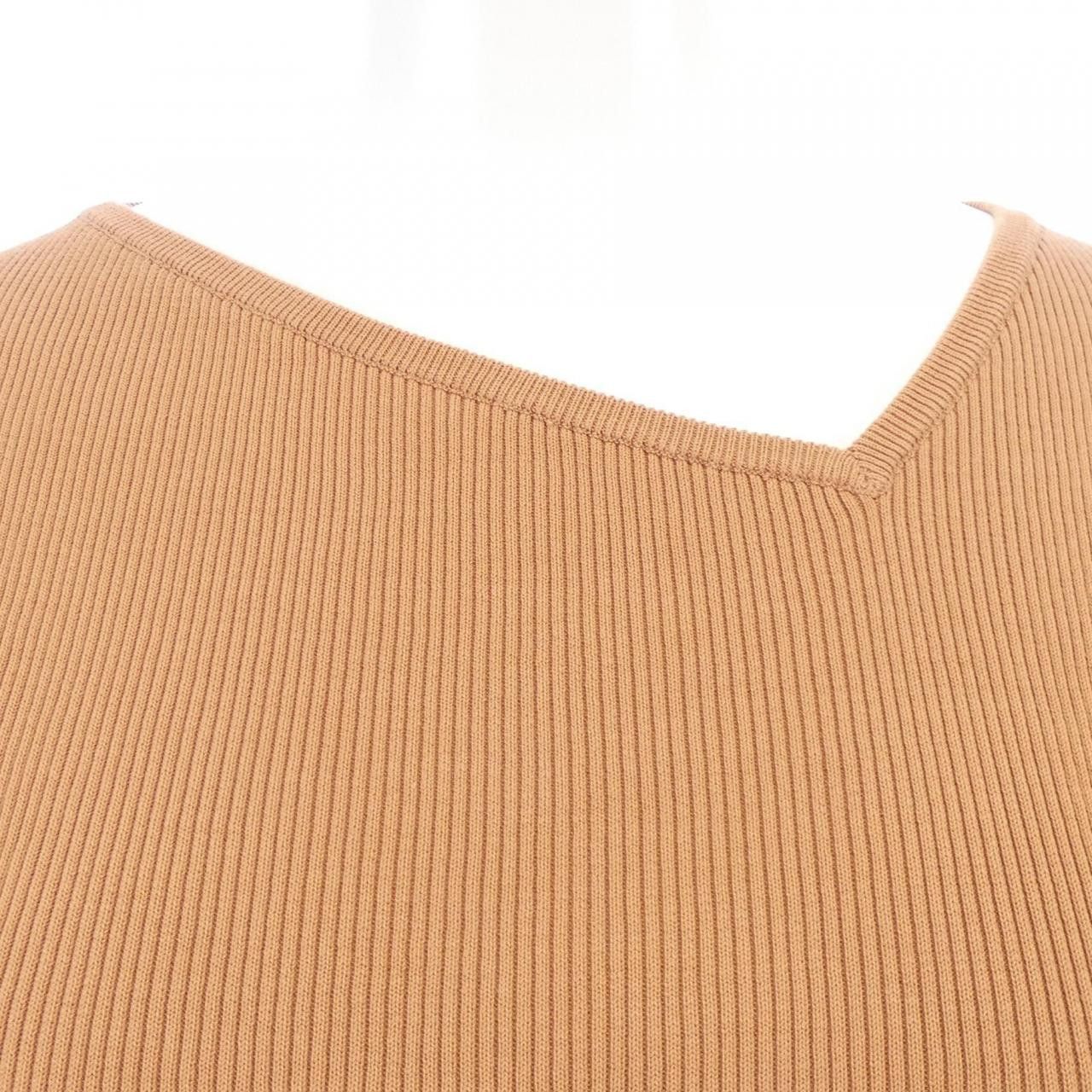 United Arrows United Arrows United Arrows Knit Textile Tops 1513-106-4829 DUTY FREE for USA Size ONE SIZE - 5 Thumbnail