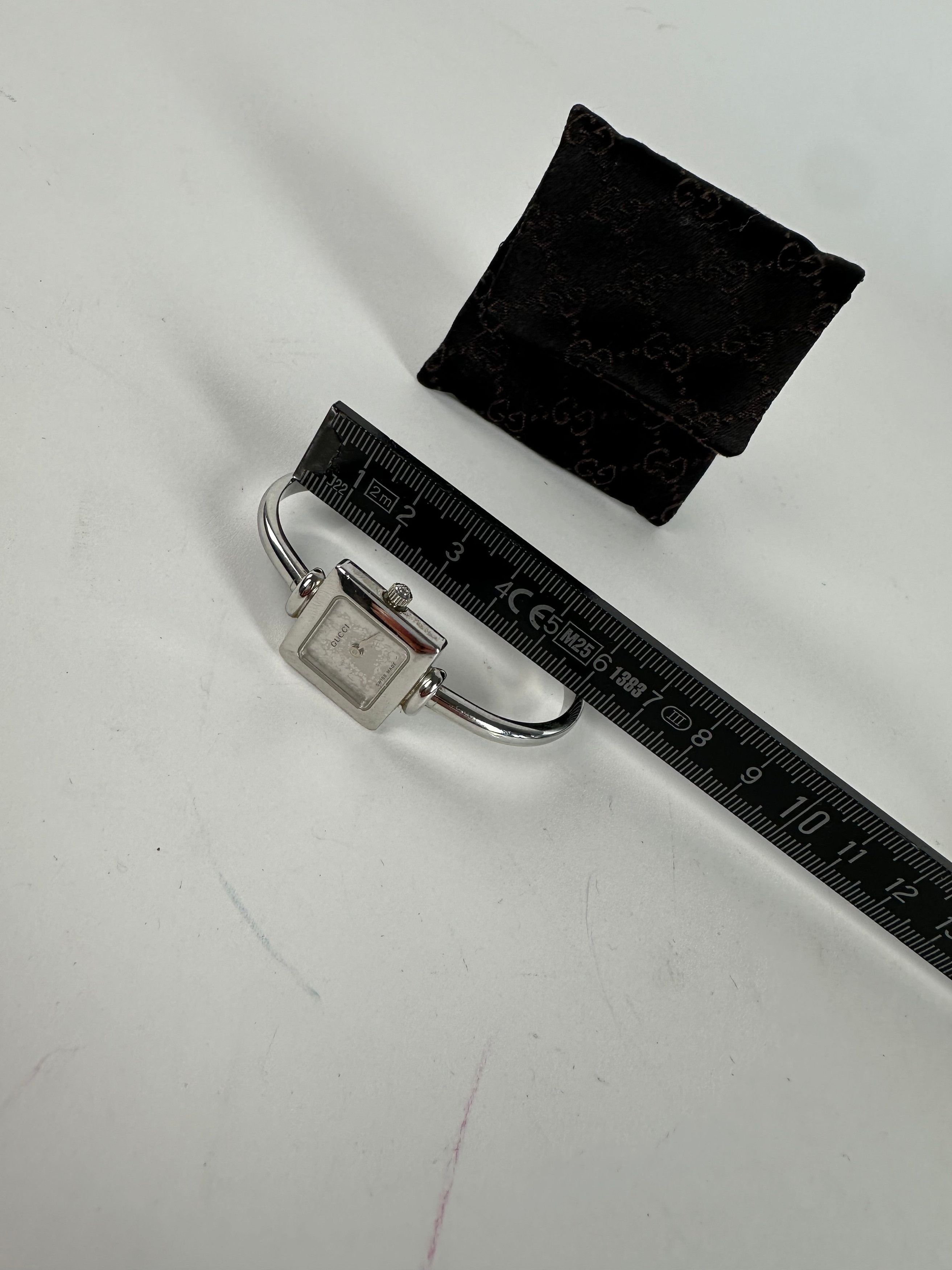 Gucci Vintage 1900L Bangle Watch Stainless Steel Silver Size ONE SIZE - 4 Thumbnail