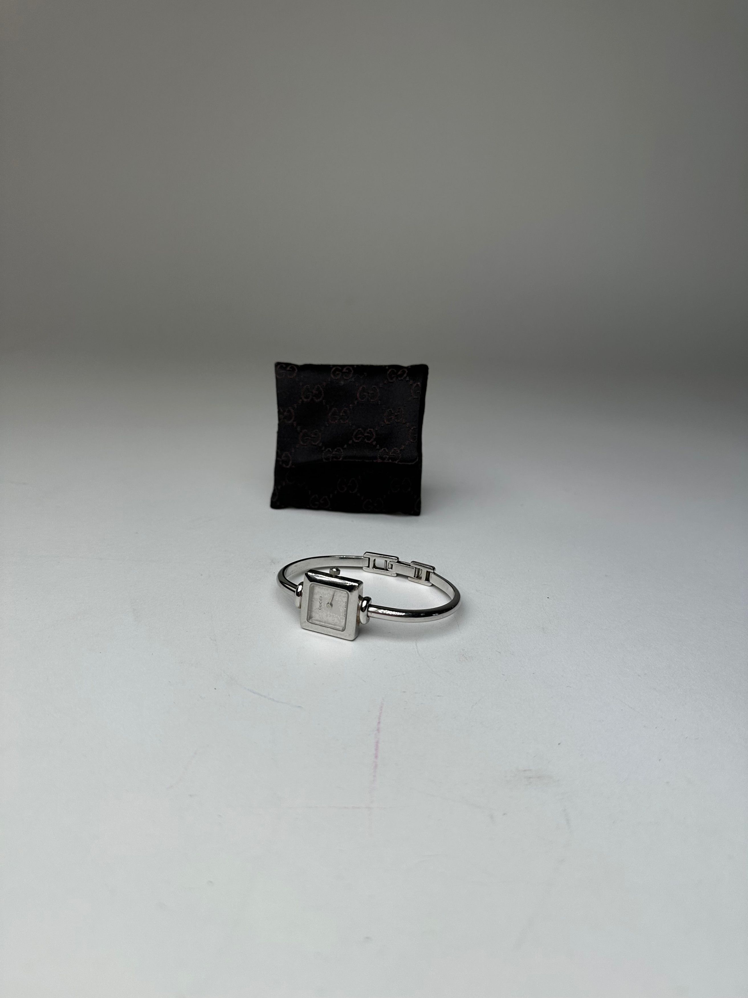 Gucci Vintage 1900L Bangle Watch Stainless Steel Silver Size ONE SIZE - 5 Thumbnail