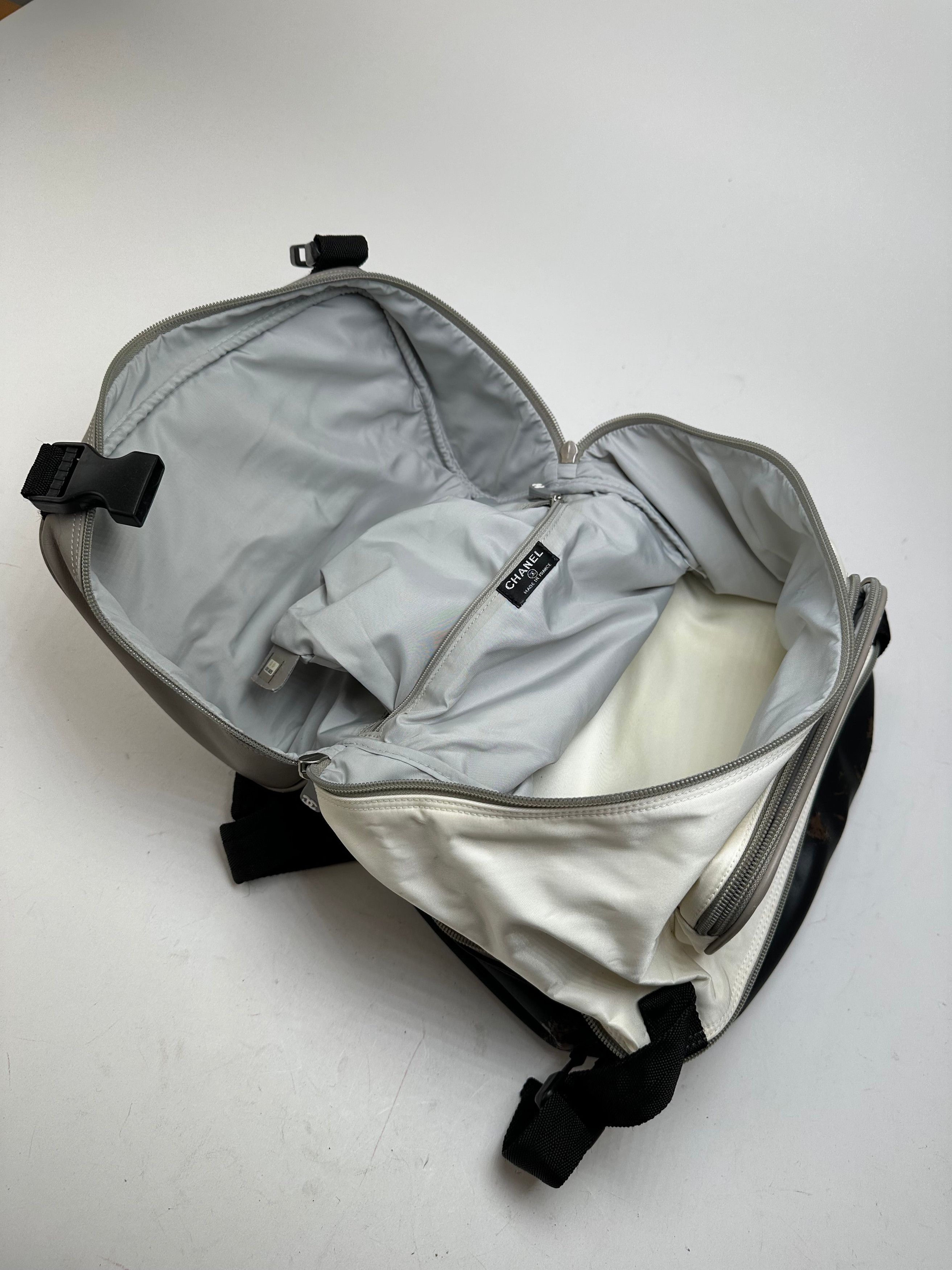 Chanel Vintage Backpack Nylon Cream Black Size ONE SIZE - 3 Thumbnail