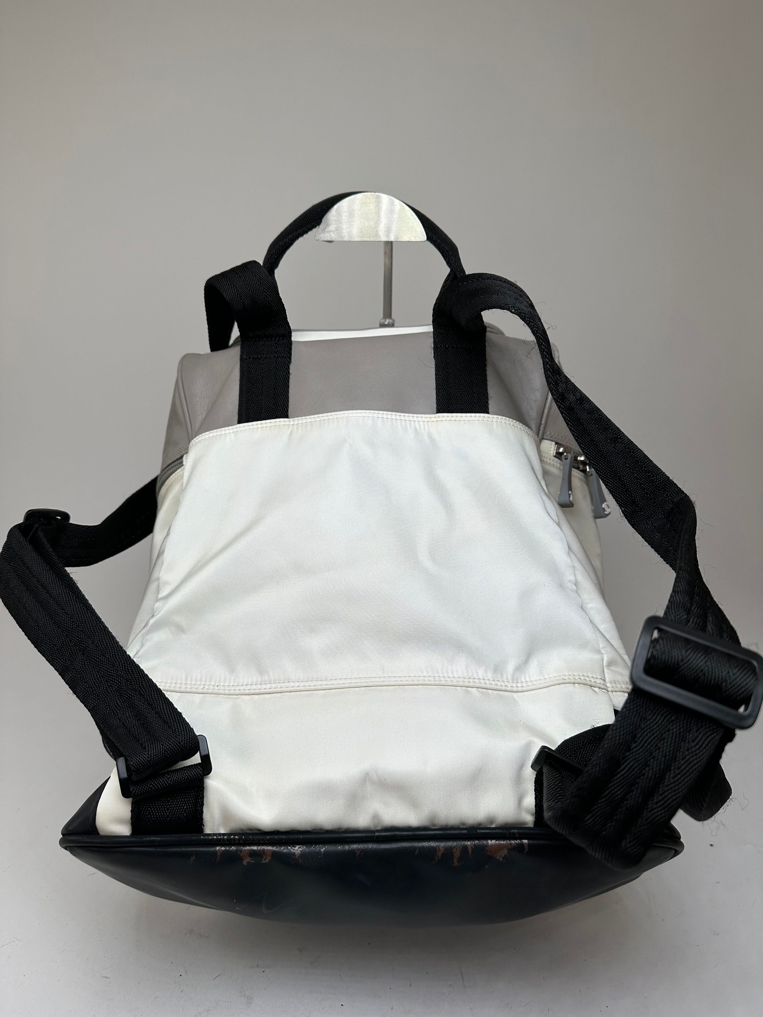 Chanel Vintage Backpack Nylon Cream Black Size ONE SIZE - 10 Thumbnail