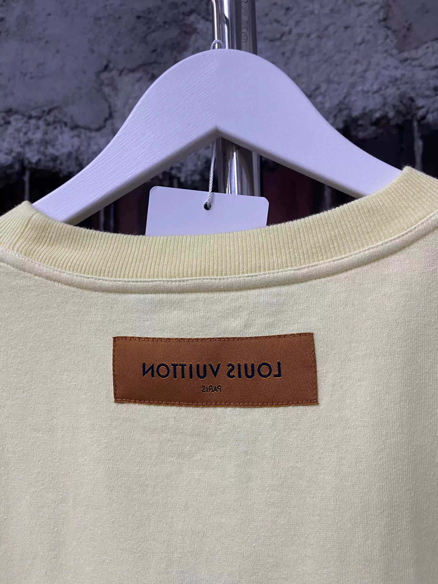 Louis Vuitton Louis Vuitton Yellow T-Shirt Size XS Size US XS / EU 42 / 0 - 4 Thumbnail