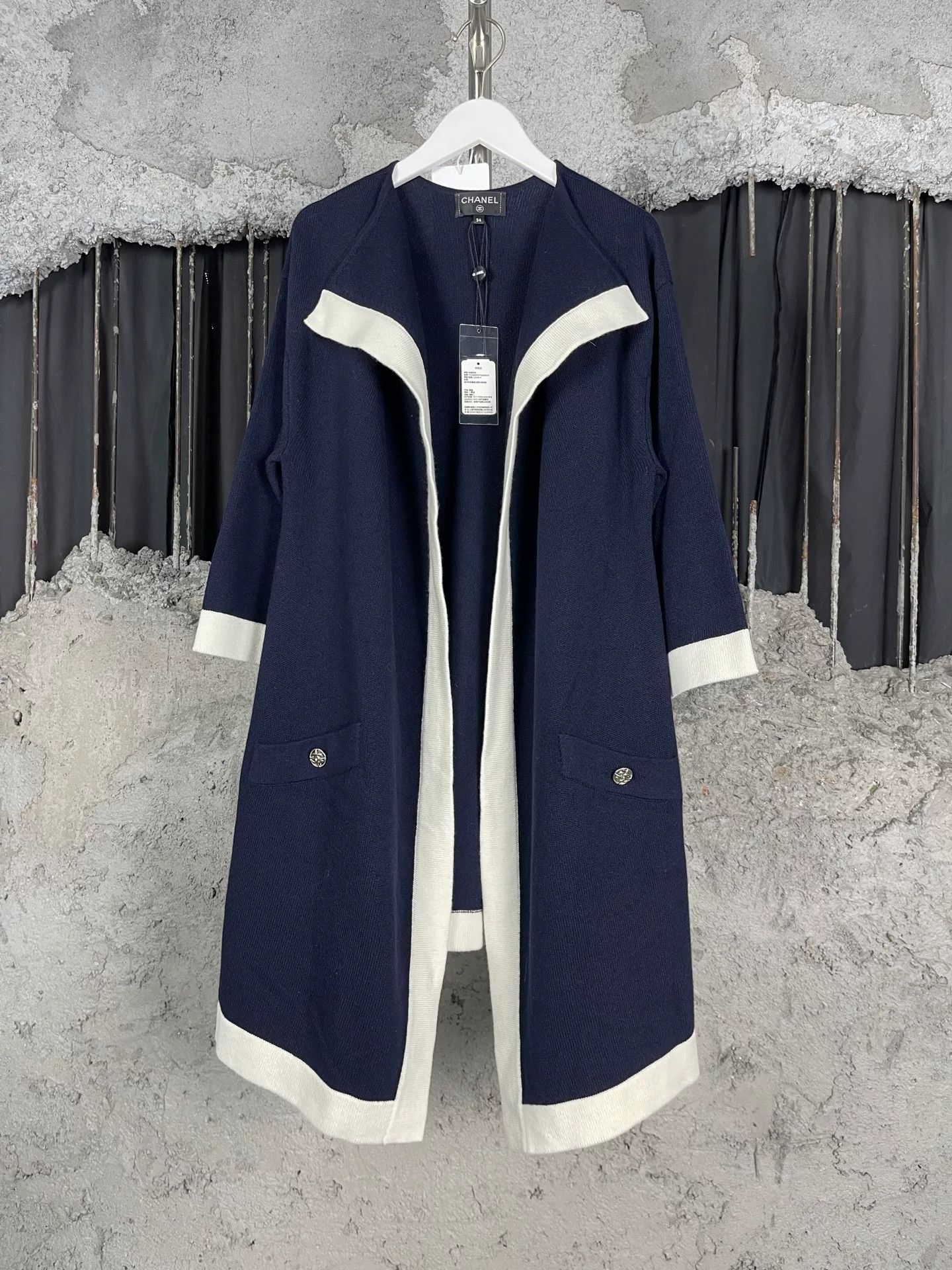 Chanel Chanel Navy Knit Coat Size 34 Size XS / US 0-2 / IT 36-38 - 2 Thumbnail