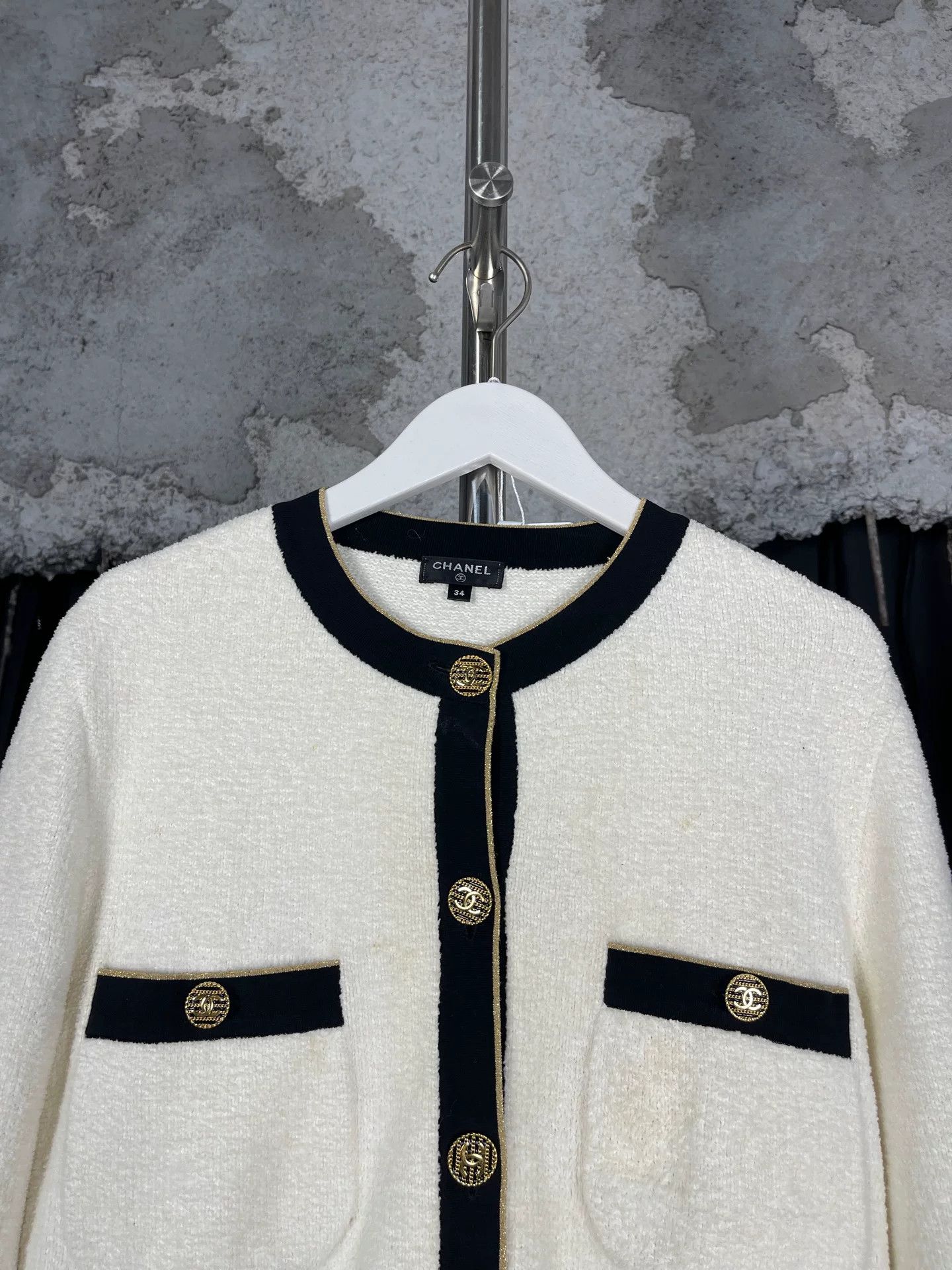 Chanel Chanel CC Logo Knit Cardigan Size 34 Size XS / US 0-2 / IT 36-38 - 4 Thumbnail