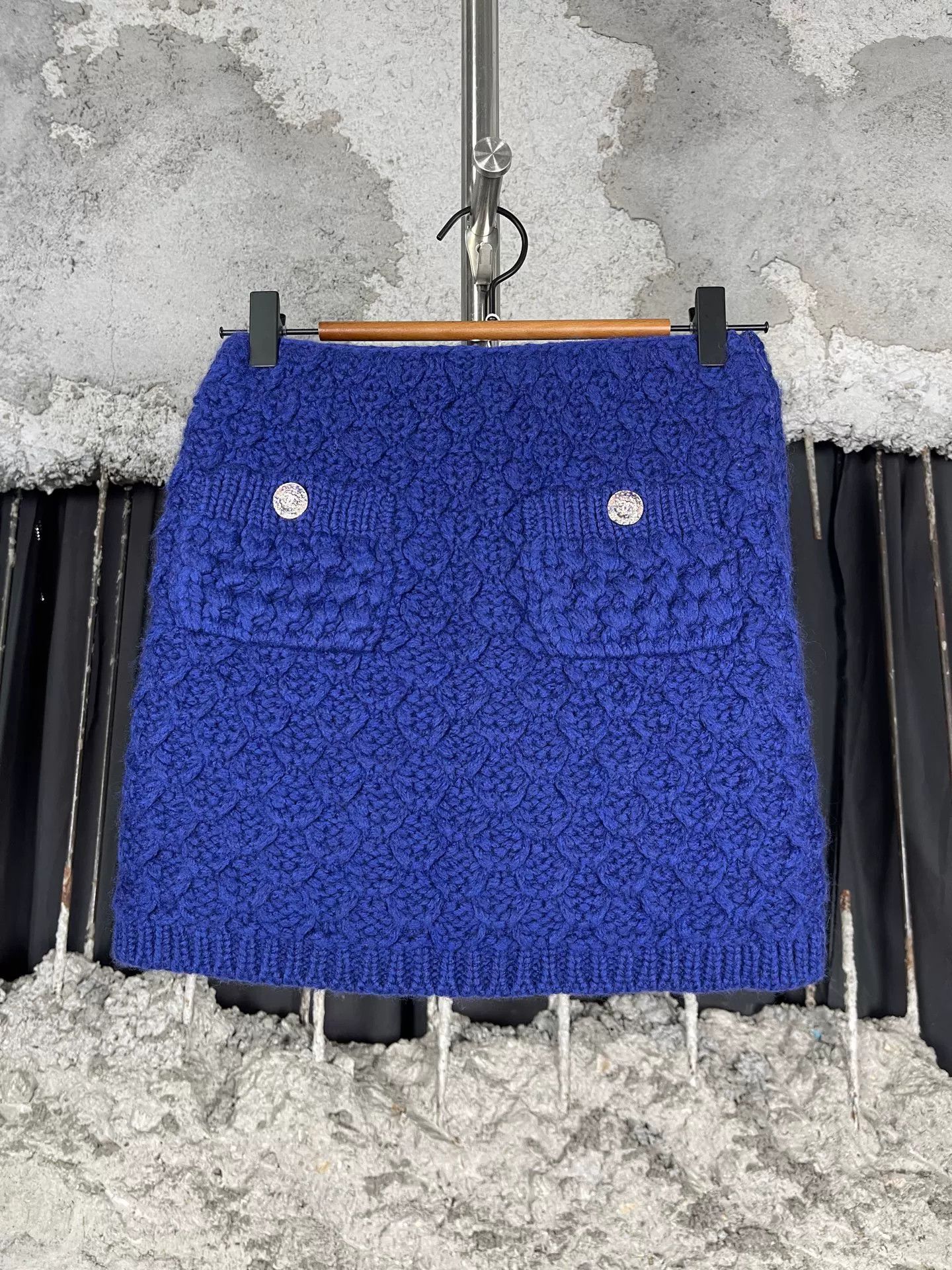 Chanel Chanel Blue Textured Knit Mini Skirt Size 34 Size 25" / US 0 / IT 36 - 2 Thumbnail