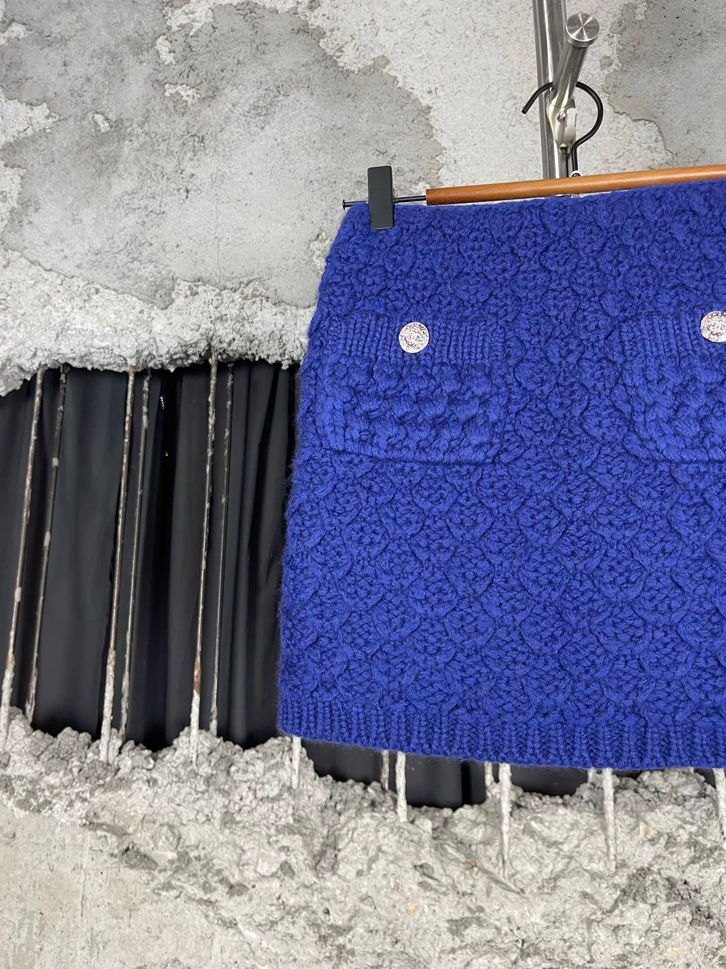 Chanel Chanel Blue Textured Knit Mini Skirt Size 34 Size 25" / US 0 / IT 36 - 4 Thumbnail