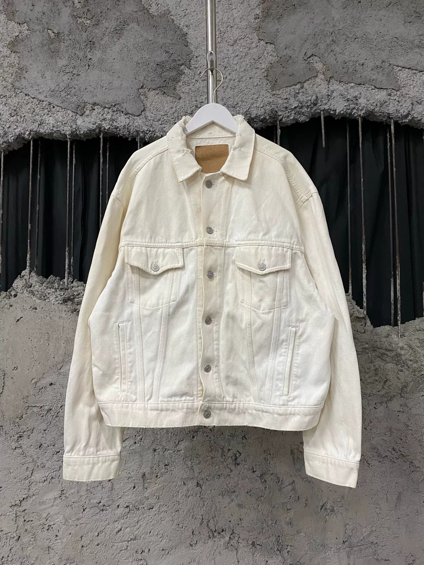 Balenciaga Balenciaga Logo Back Denim Jacket Size XS Size US XS / EU 42 / 0 - 2 Thumbnail