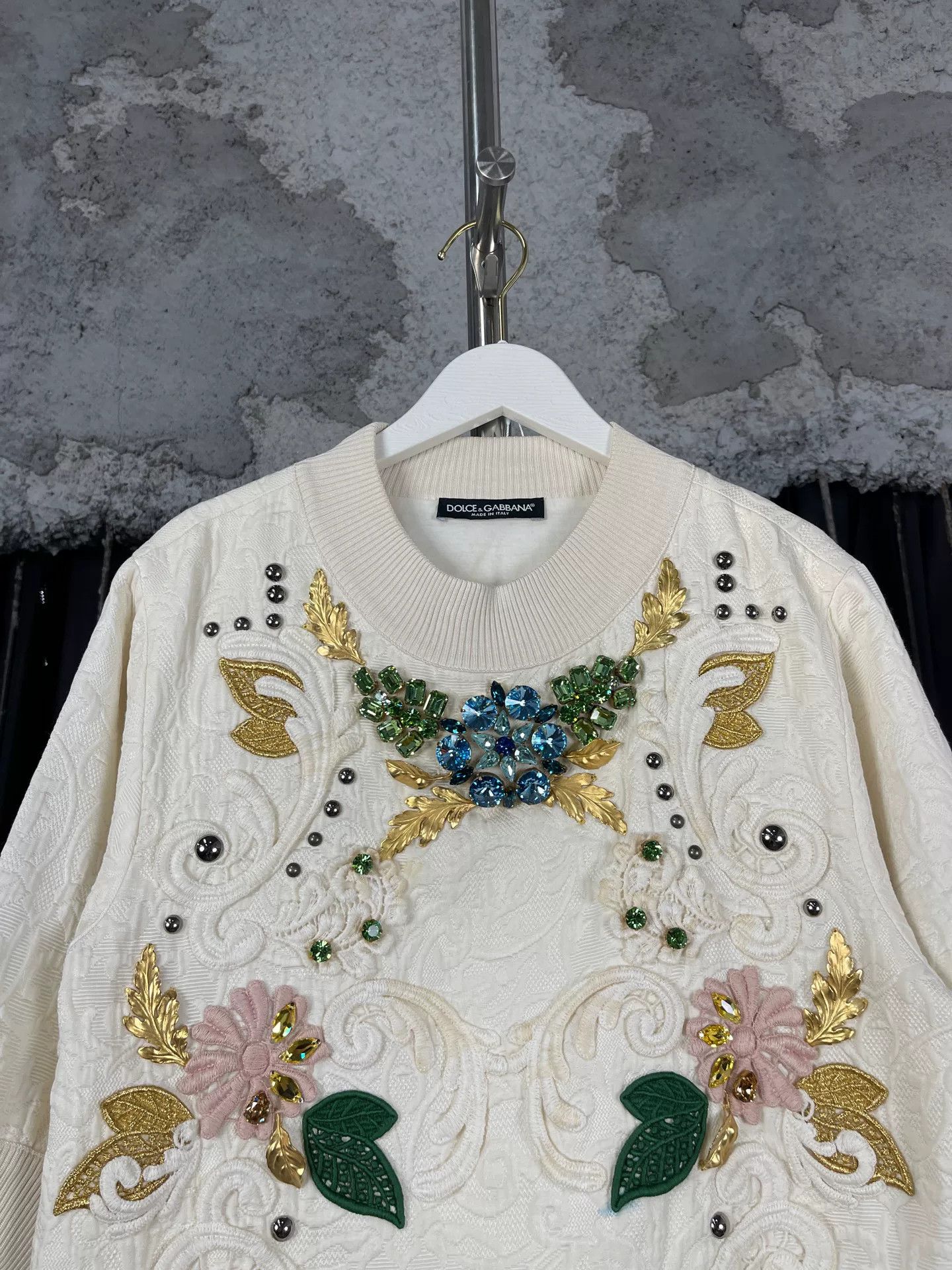 Dolce & Gabbana Dolce & Gabbana Embellished Short Sleeve Sweater Size 36 Size XS / US 0-2 / IT 36-38 - 4 Thumbnail