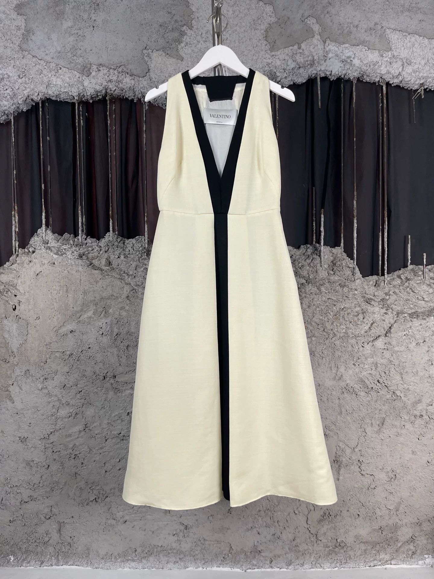 Valentino Valentino Two-Tone Mini Dress Size 2 Size XS / US 0-2 / IT 36-38 - 2 Thumbnail
