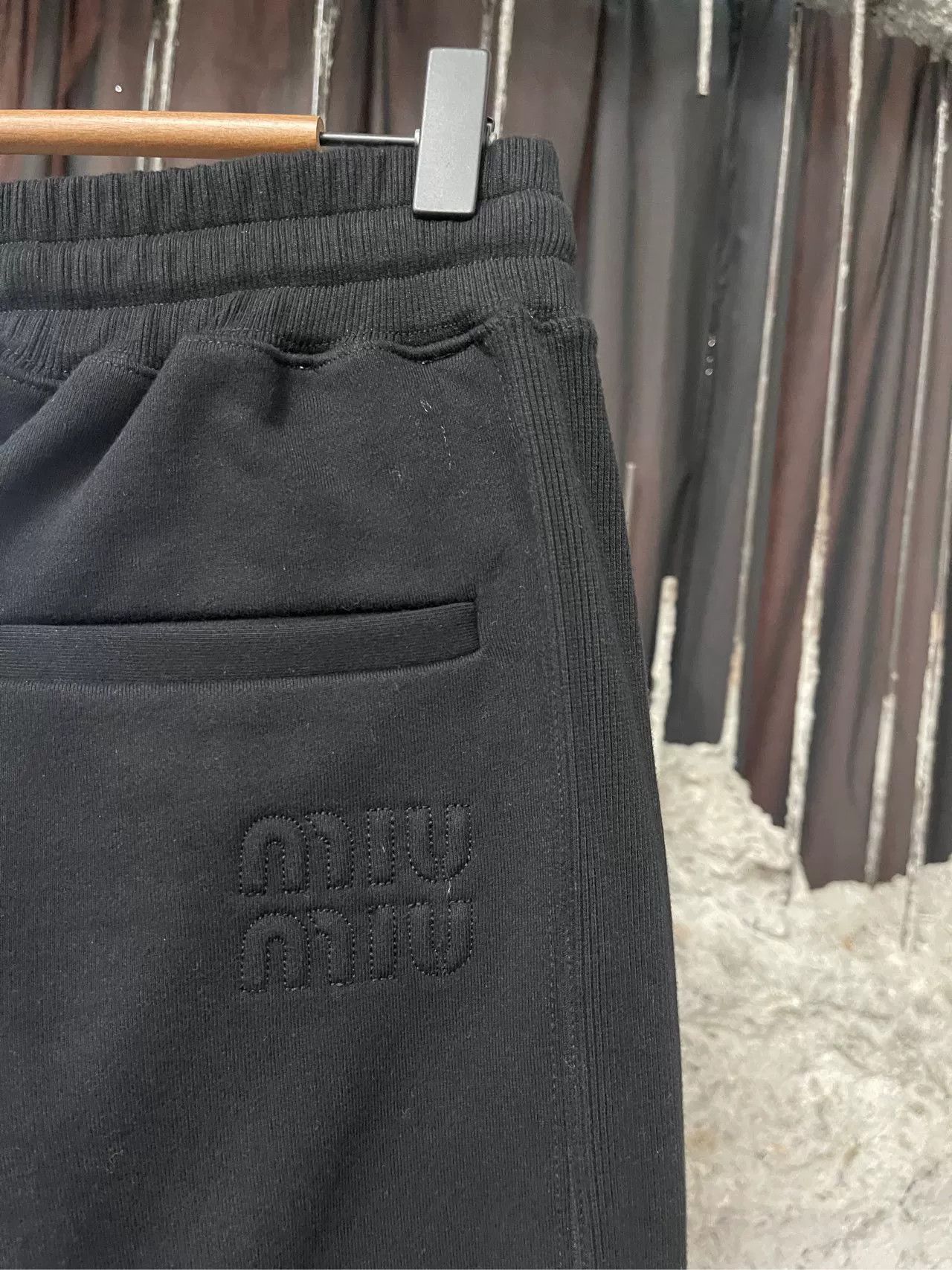 Miu Miu Miu Miu Black Logo Sweatpants Size 36 Size 25" / US 0 / IT 36 - 6 Thumbnail