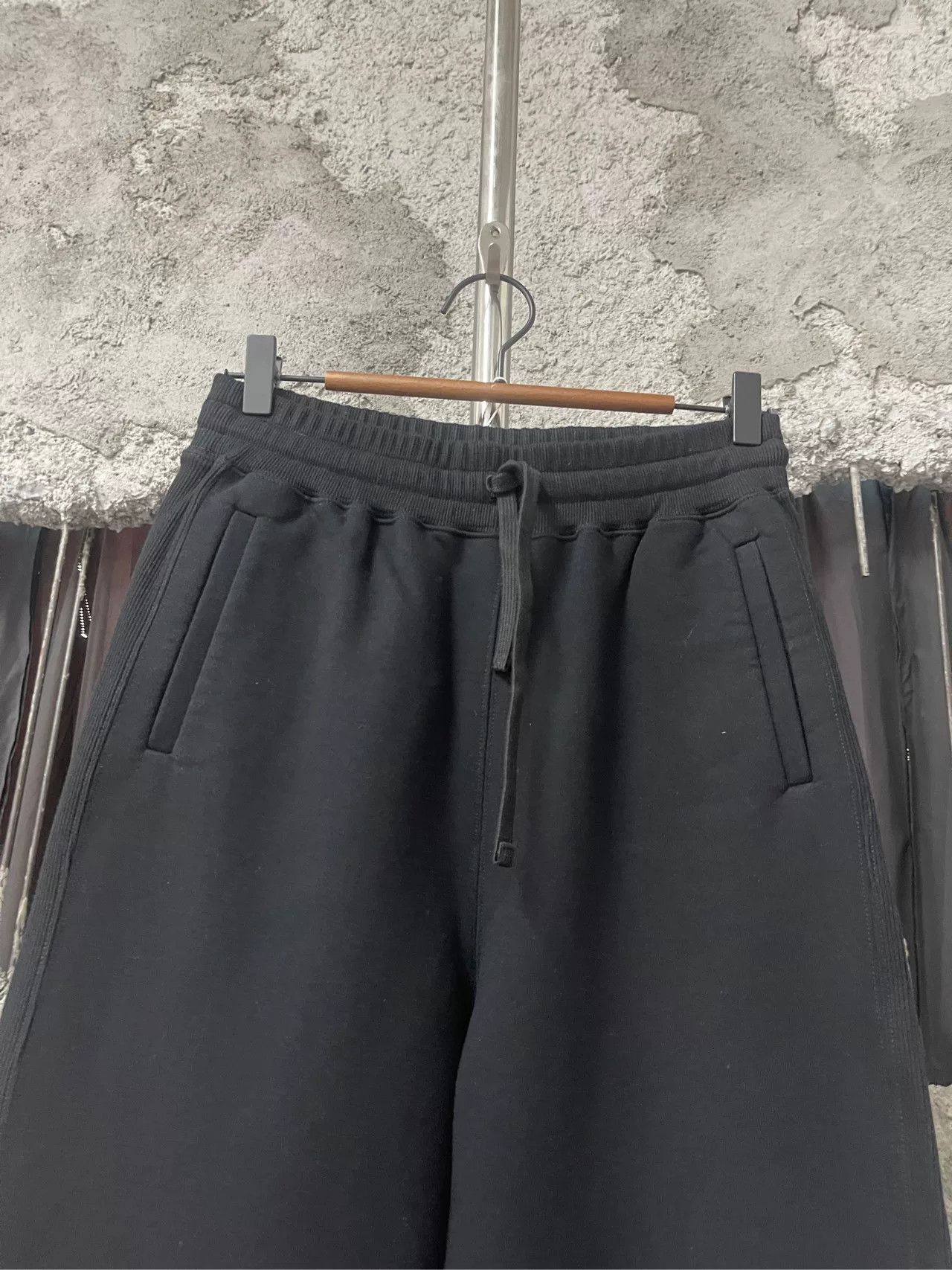 Miu Miu Miu Miu Black Logo Sweatpants Size 36 Size 25" / US 0 / IT 36 - 4 Thumbnail