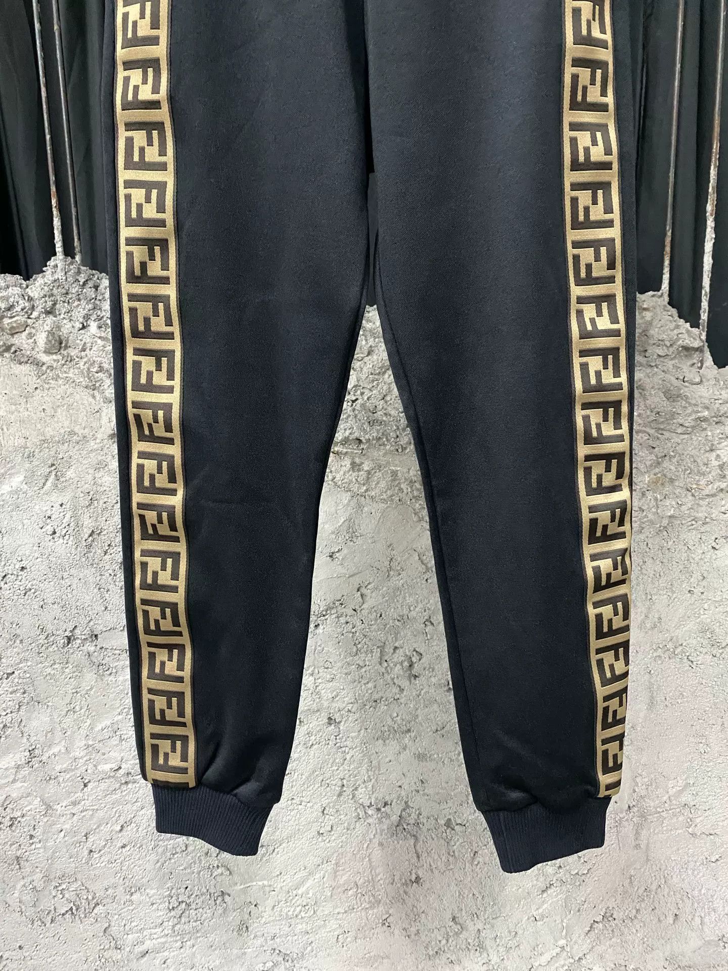 Fendi Fendi Logo Stripe Joggers IT 38 Size 26" / US 2 / IT 38 - 5 Thumbnail