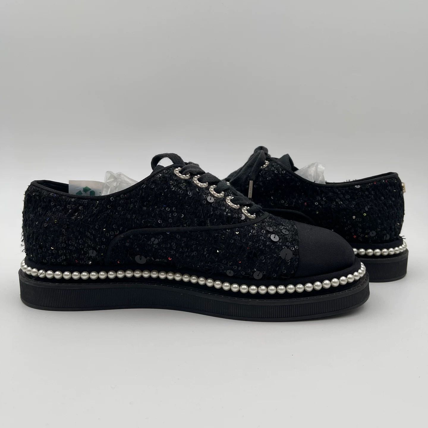 Chanel Chanel Sequin Pearl Low-Top Sneakers Size 36.5 Size US 5.5 / IT 35.5 - 5 Thumbnail