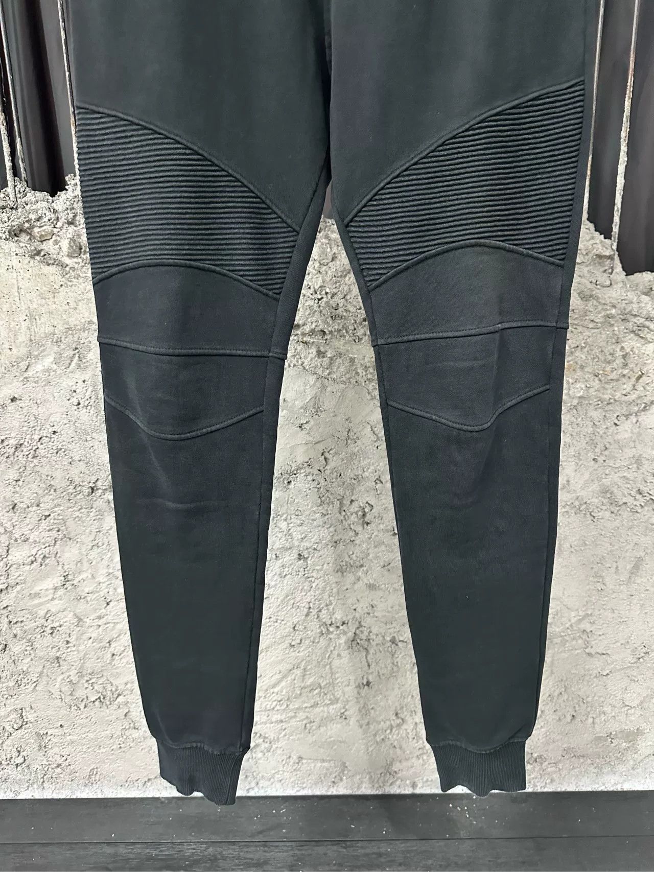 Balmain Balmain Logo Sweatpants Size L Size US 34 / EU 50 - 5 Thumbnail
