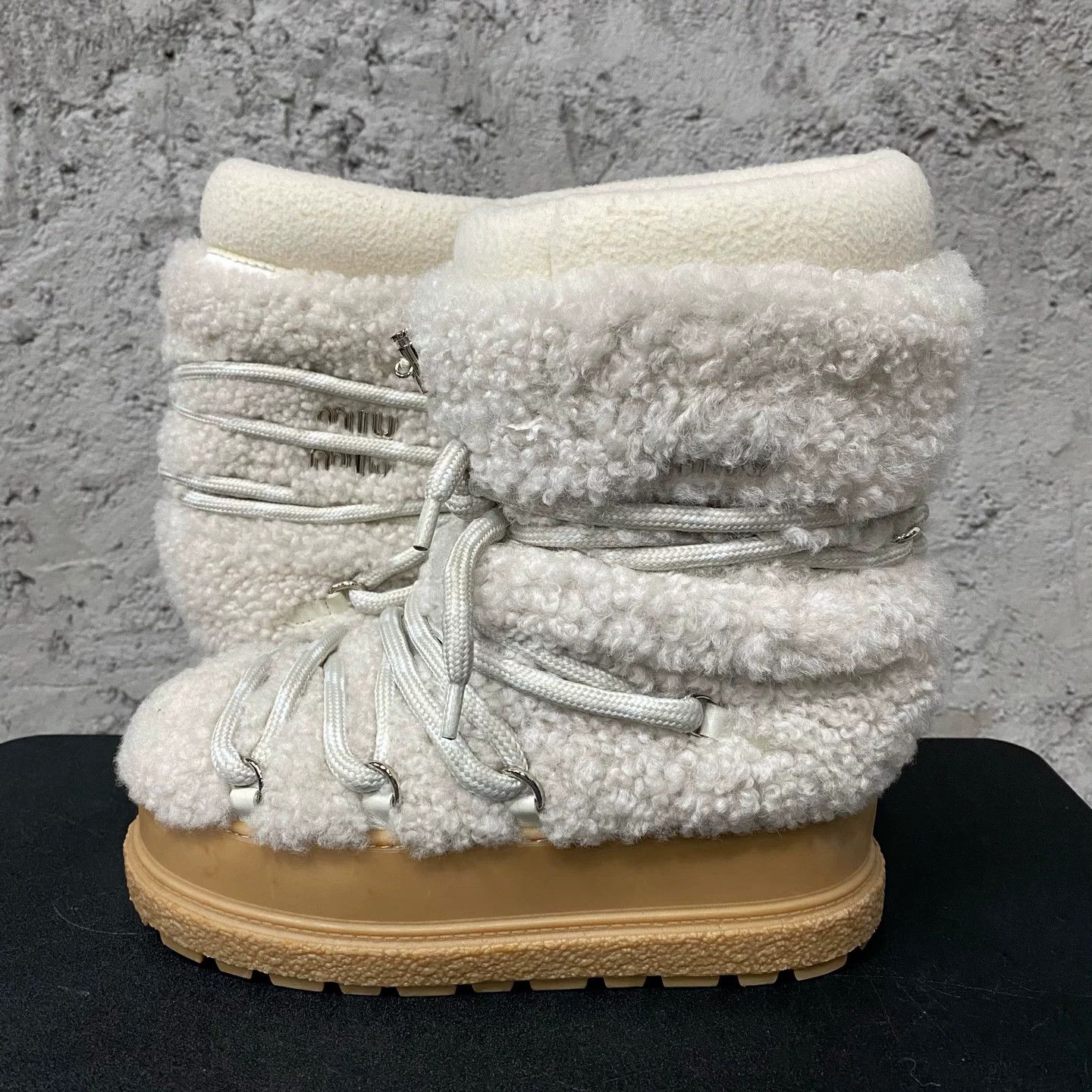 Miu Miu Miu Miu Shearling Snow Boots Size 35 Size US 5 / IT 35 - 6 Thumbnail