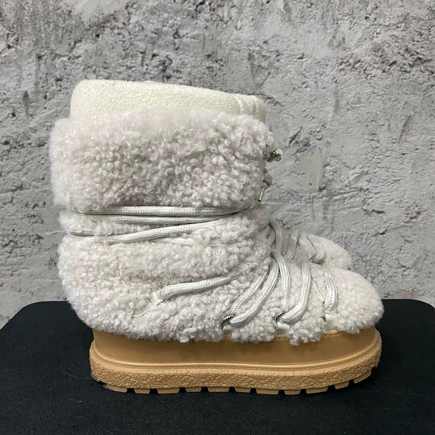 Miu Miu Miu Miu Shearling Snow Boots Size 35 Size US 5 / IT 35 - 2 Thumbnail