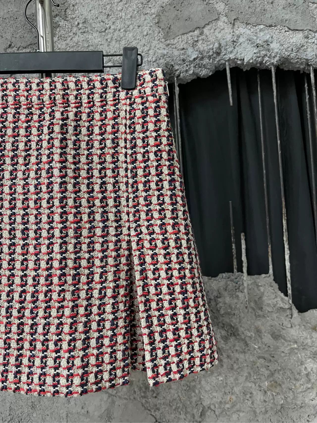 Gucci Gucci Tweed Mini Skirt Size 42 Size 28" / US 6 / IT 42 - 5 Thumbnail
