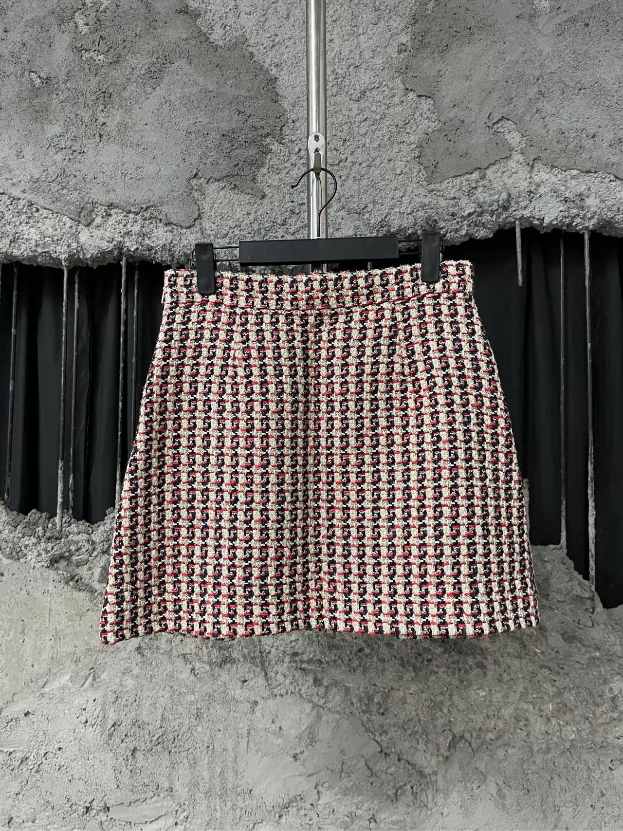 Gucci Gucci Tweed Mini Skirt Size 42 Size 28" / US 6 / IT 42 - 3 Thumbnail