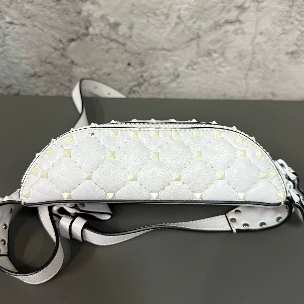 Valentino Valentino Garavani White Rockstud Belt Bag ONE SIZE Size ONE SIZE - 6 Thumbnail