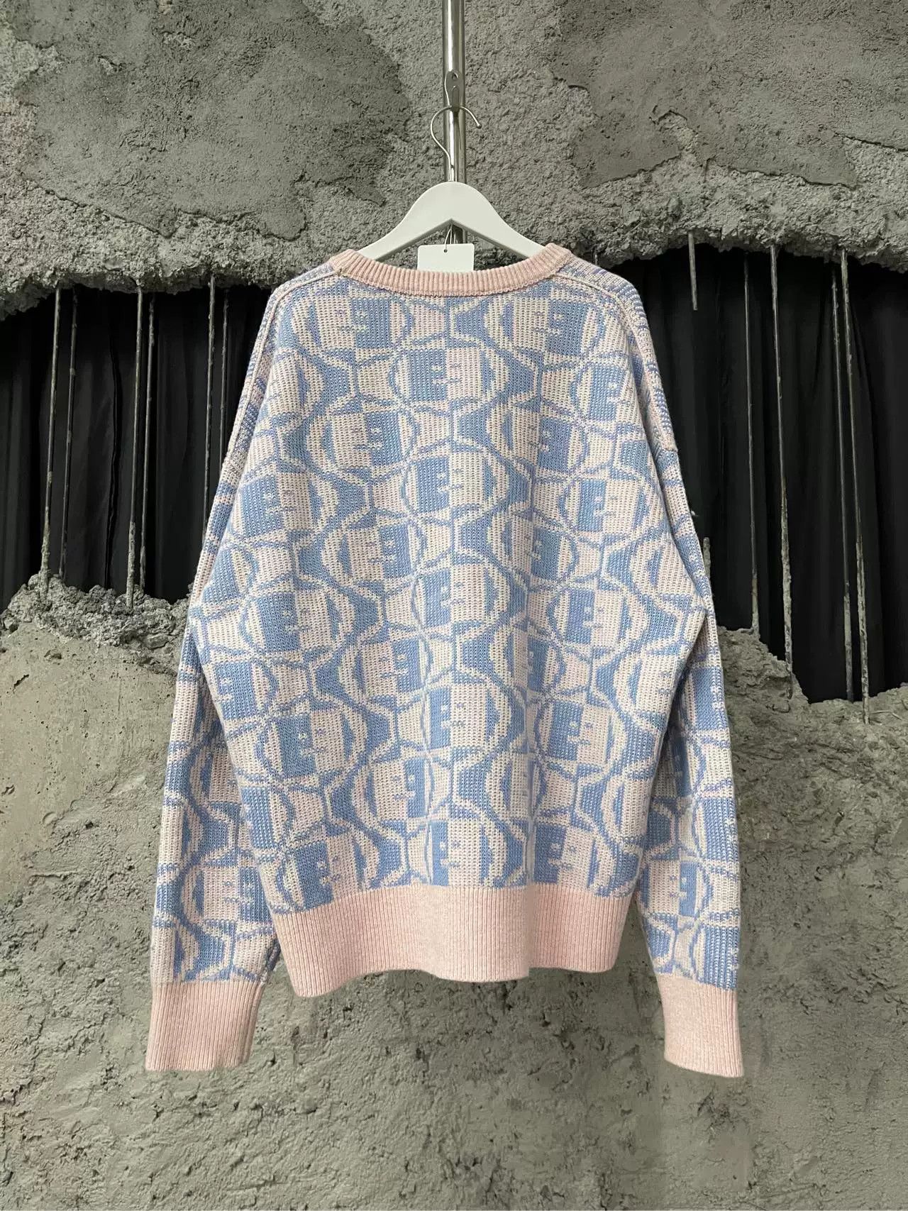 Acne Studios Acne Studios Logo Jacquard Sweater Size L Size US L / EU 52-54 / 3 - 3 Thumbnail