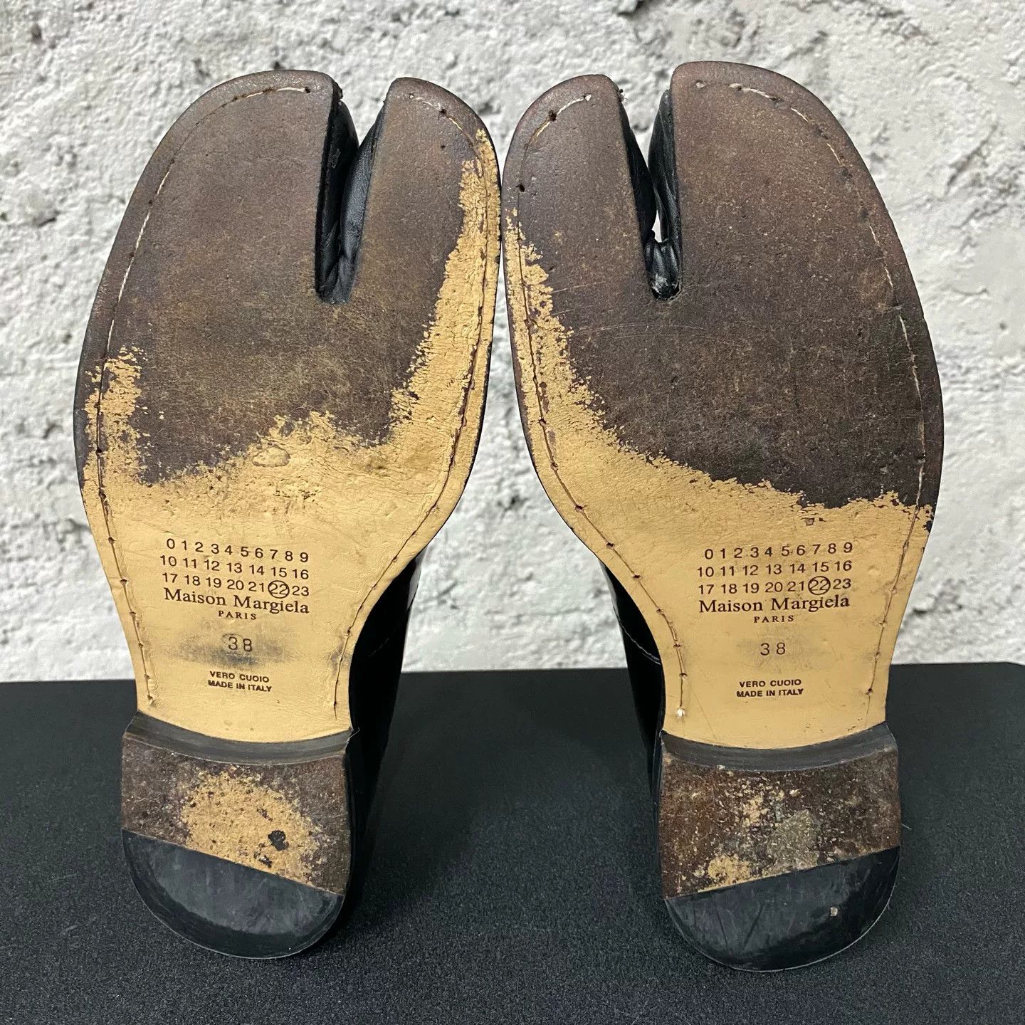 Maison Margiela Maison Margiela Tabi Patent Leather Loafers Size 38 Size US 8 / IT 38 - 8 Thumbnail