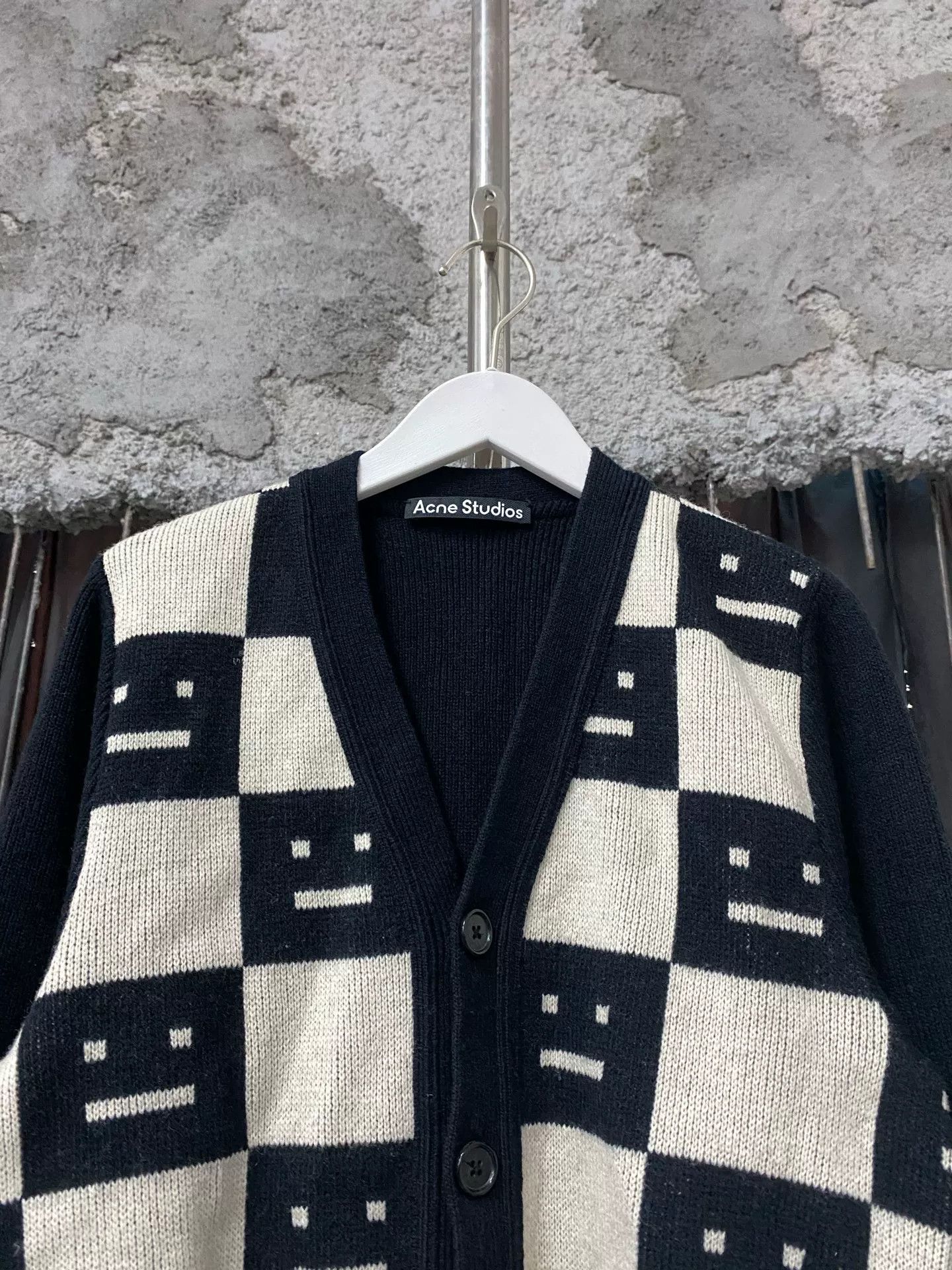 Acne Studios Acne Studios Checkerboard Face Cardigan Size XXS Size US XXS / EU 40 - 4 Thumbnail