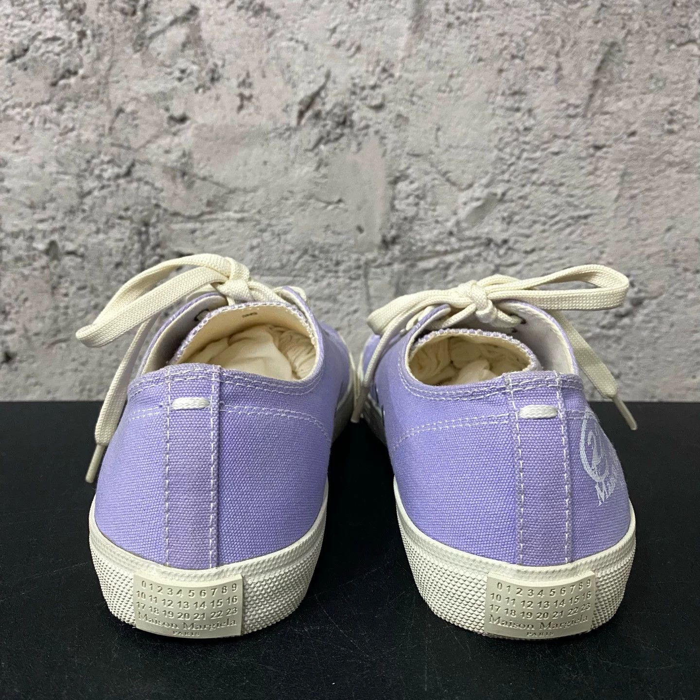 Maison Margiela Maison Margiela Purple Canvas Tabi Sneakers Size 36 Size US 6 / IT 36 - 4 Thumbnail