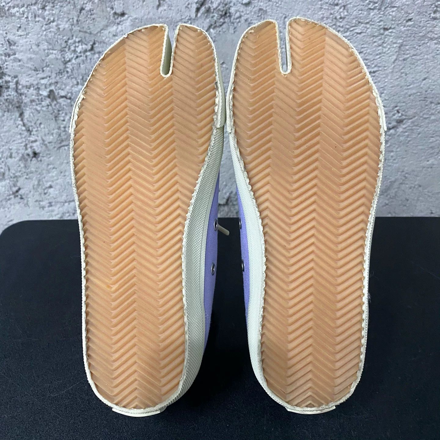 Maison Margiela Maison Margiela Purple Canvas Tabi Sneakers Size 36 Size US 6 / IT 36 - 8 Thumbnail