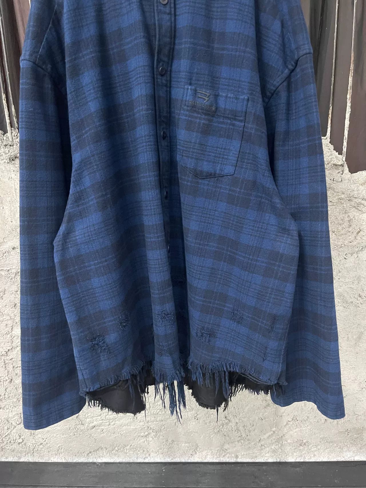 Balenciaga Balenciaga Distressed Plaid Shirt Size 2 Size US M / EU 48-50 / 2 - 5 Thumbnail