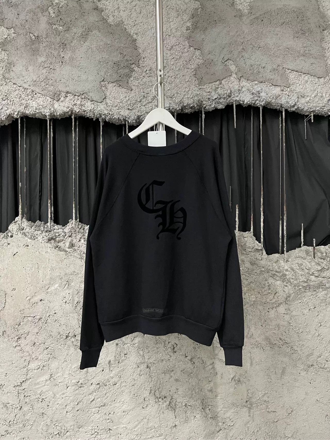 Chrome Hearts Chrome Hearts Flocked Cross Sweatshirt Size L Size US L / EU 52-54 / 3 - 3 Thumbnail