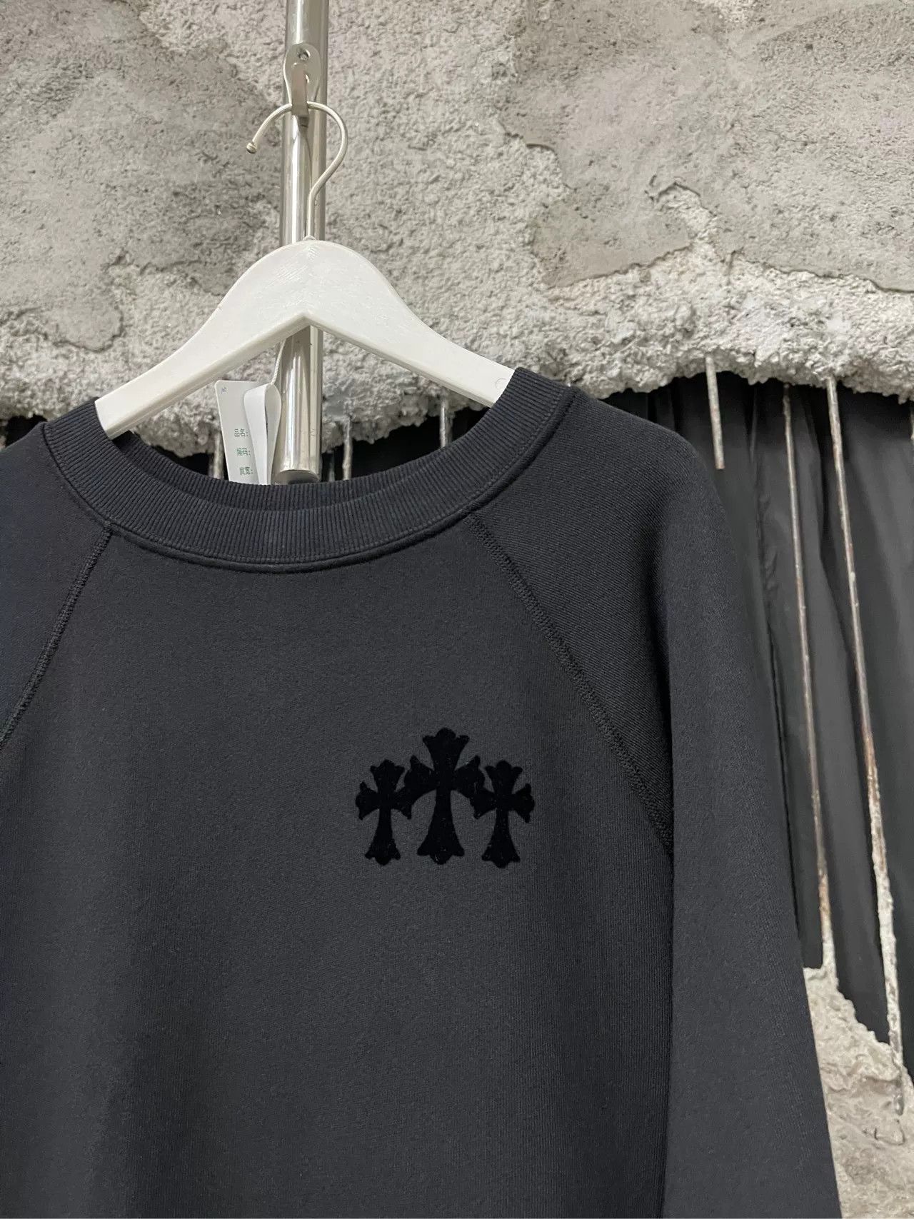 Chrome Hearts Chrome Hearts Flocked Cross Sweatshirt Size L Size US L / EU 52-54 / 3 - 7 Thumbnail
