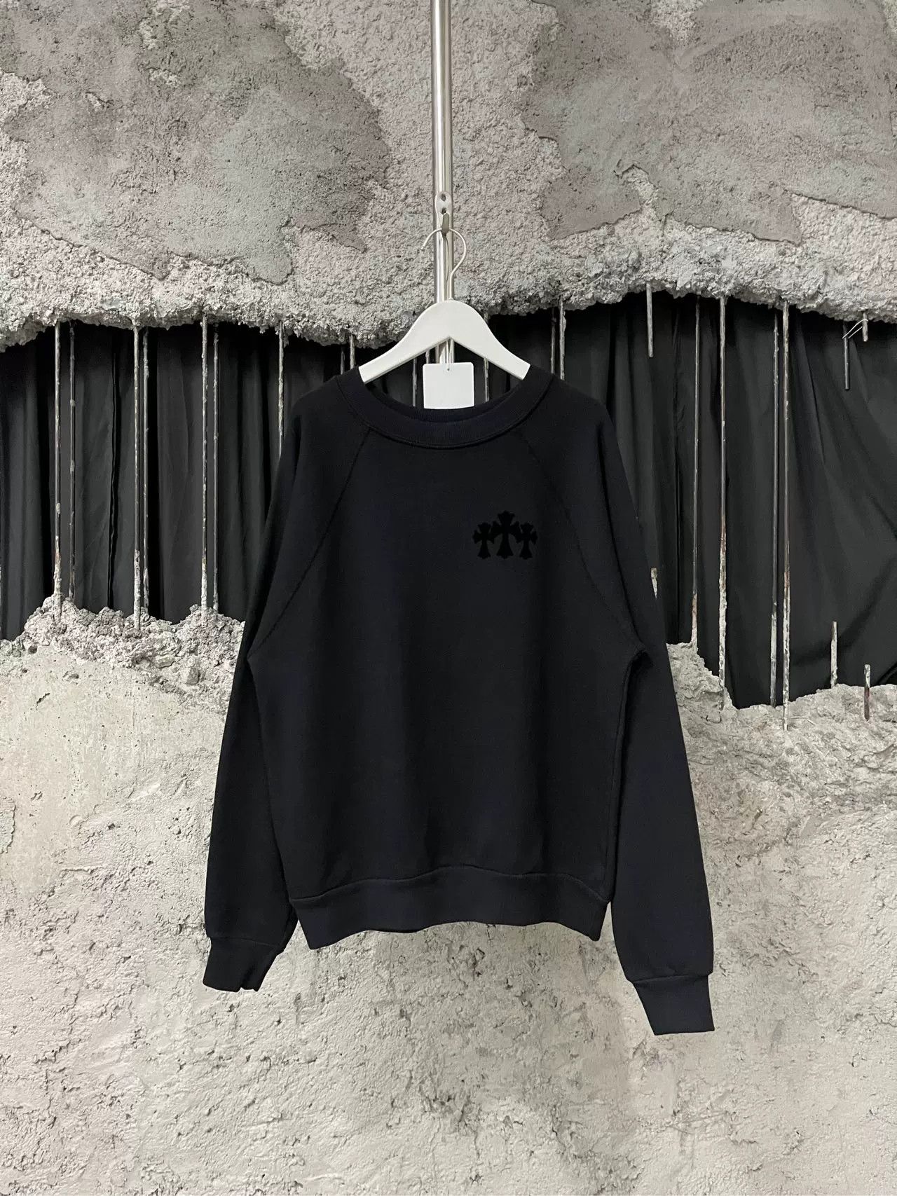 Chrome Hearts Chrome Hearts Flocked Cross Sweatshirt Size L Size US L / EU 52-54 / 3 - 2 Thumbnail