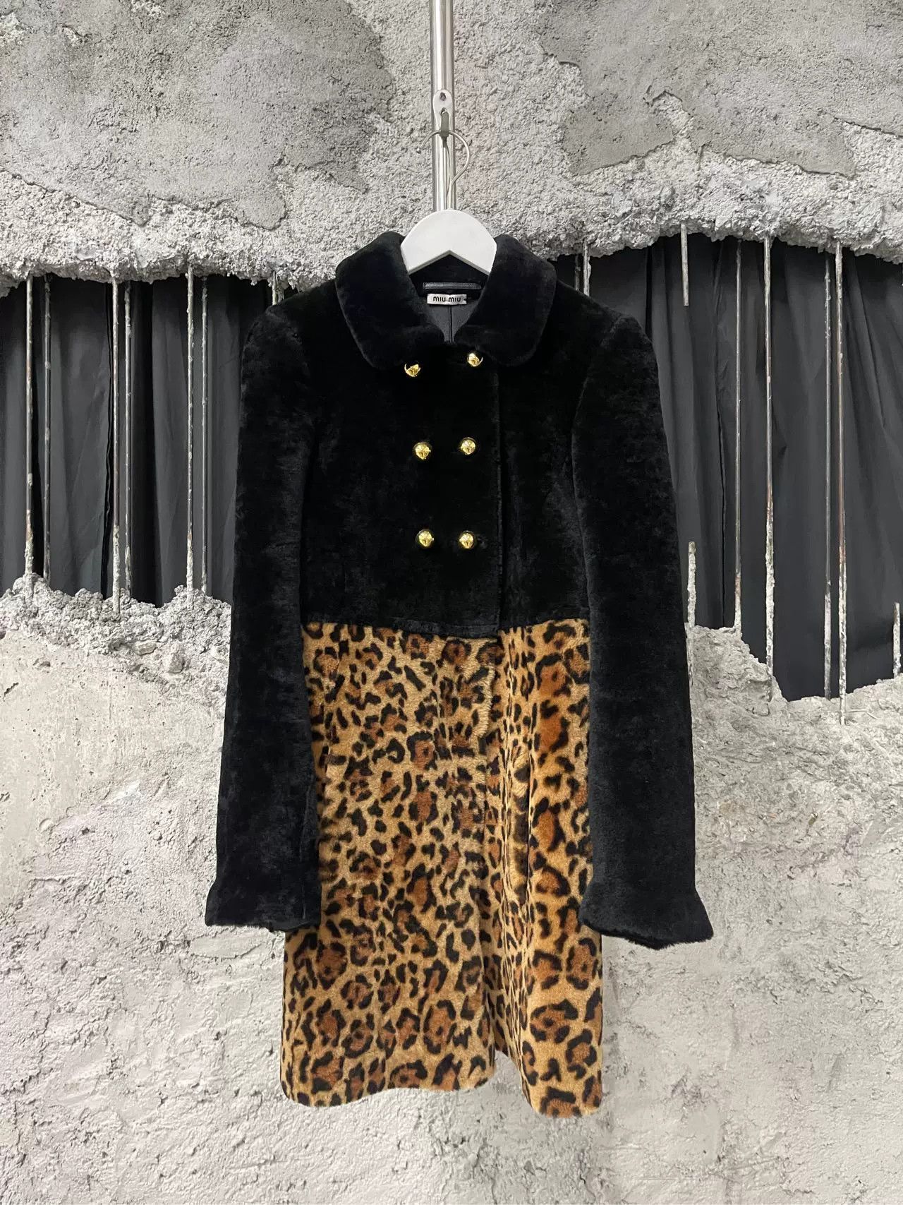 Miu Miu Miu Miu Leopard Pattern Shearling Coat Size 36 Size XS / US 0-2 / IT 36-38 - 2 Thumbnail