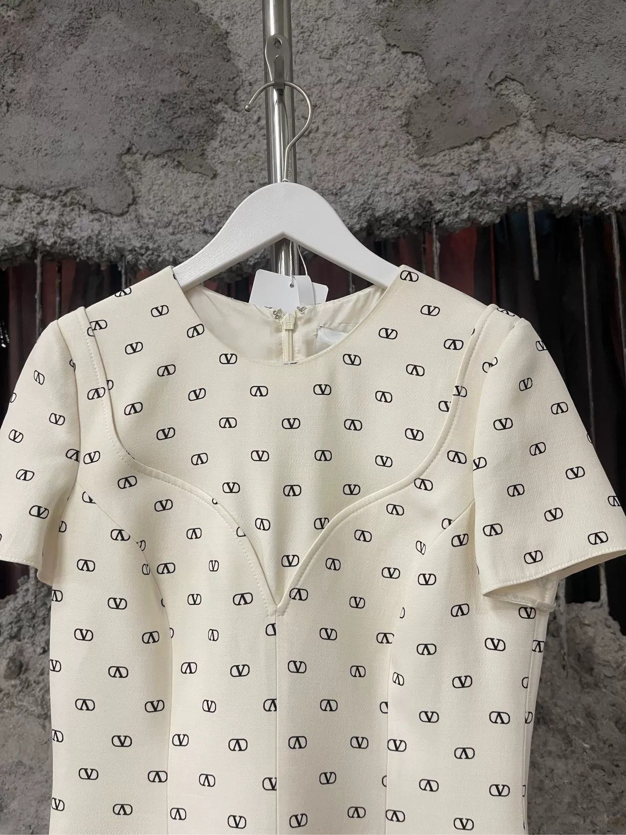 Valentino Valentino Logo Print Mini Dress Size 38 Size XS / US 0-2 / IT 36-38 - 4 Thumbnail