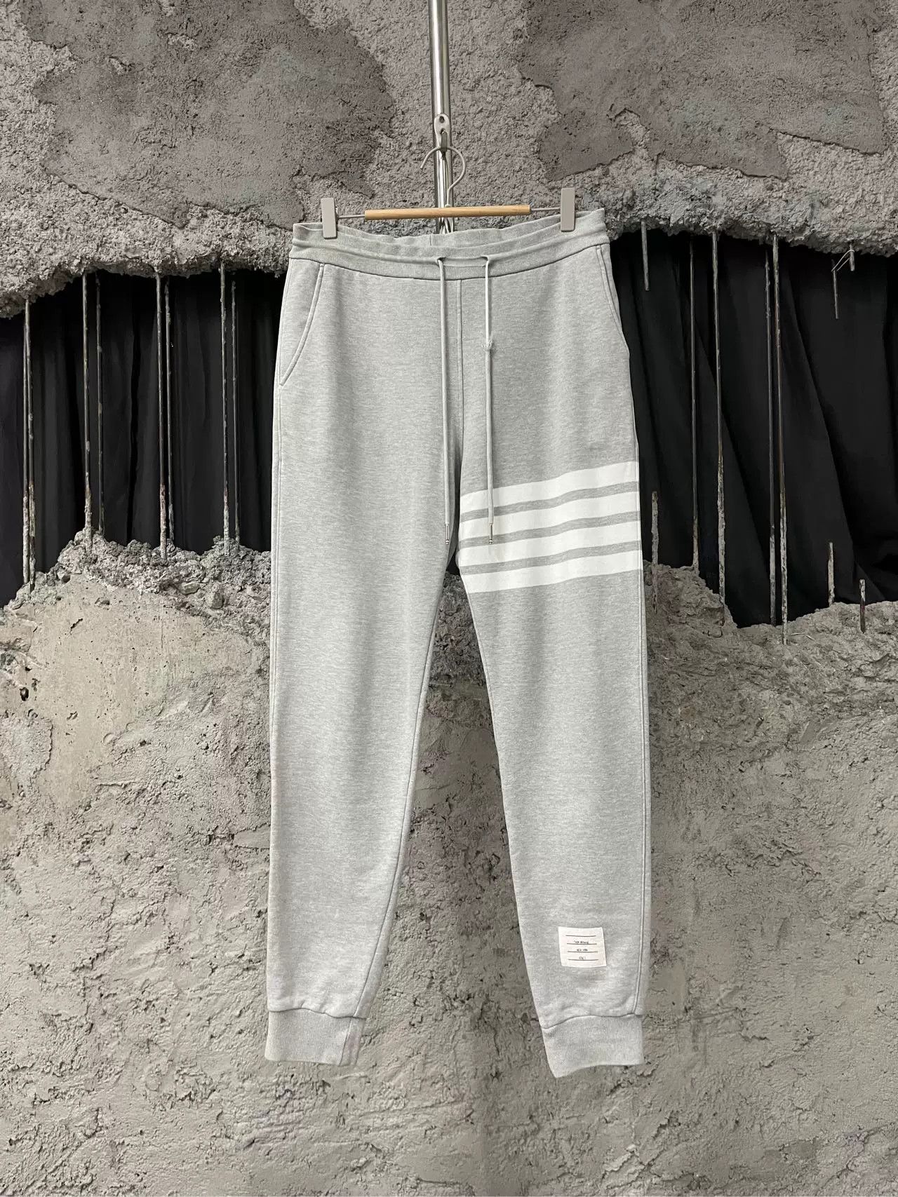 Thom Browne Thom Browne 4-Bar Sweatpants Size 1 Size US 30 / EU 46 - 2 Thumbnail
