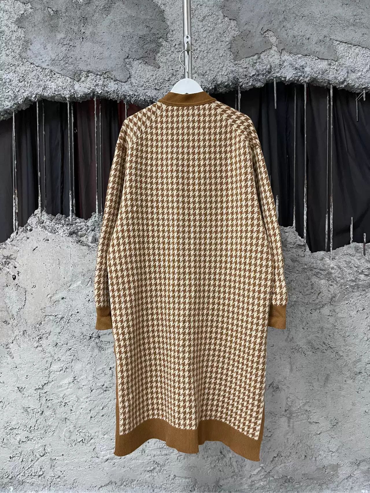 Hermes Hermès Houndstooth Cashmere Cardigan Size 34 Size XS / US 0-2 / IT 36-38 - 3 Thumbnail