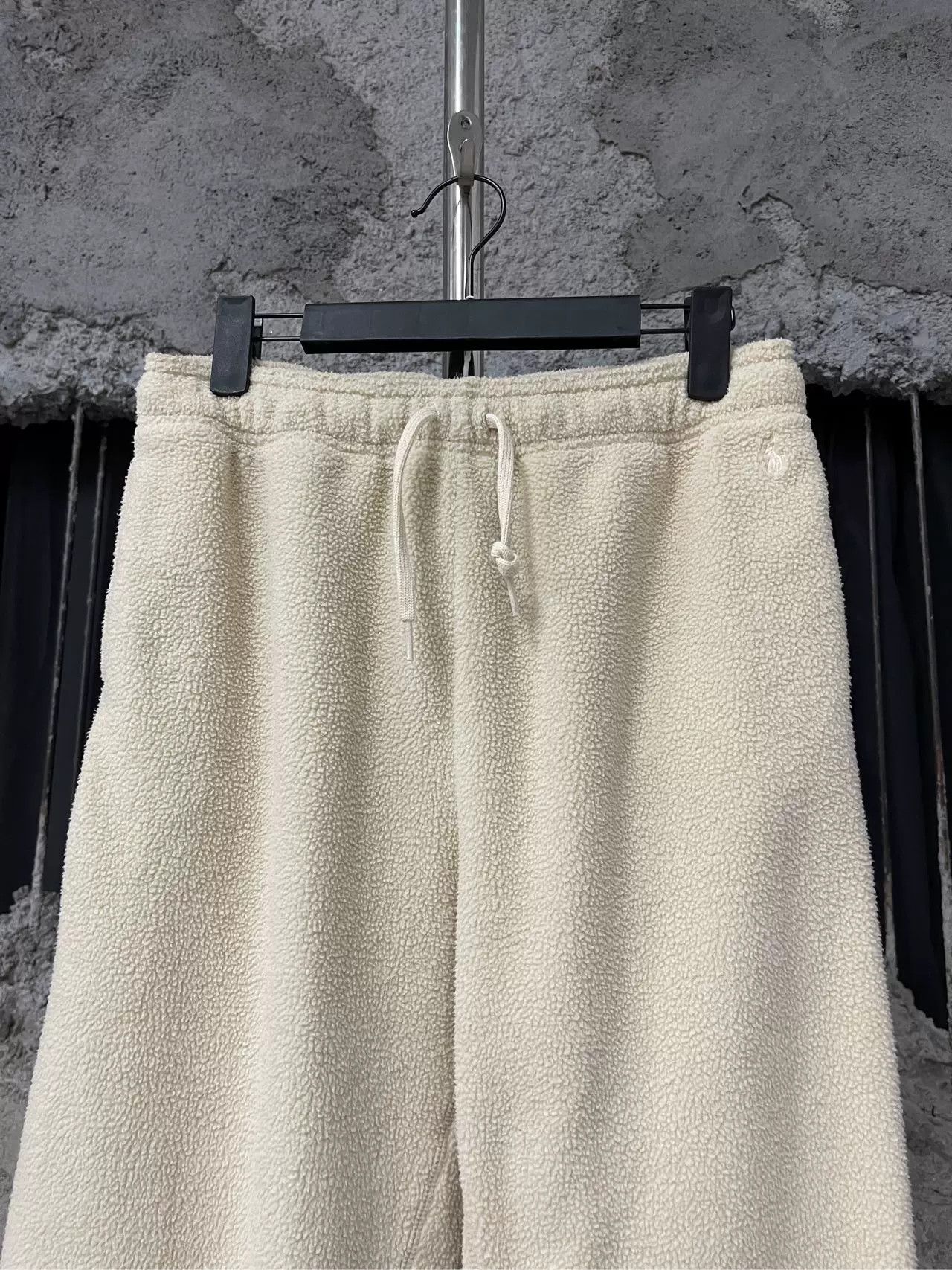 Polo Ralph Lauren Polo Ralph Lauren Fleece Sweatpants Size 26 Size US 26 / EU 42 - 4 Thumbnail